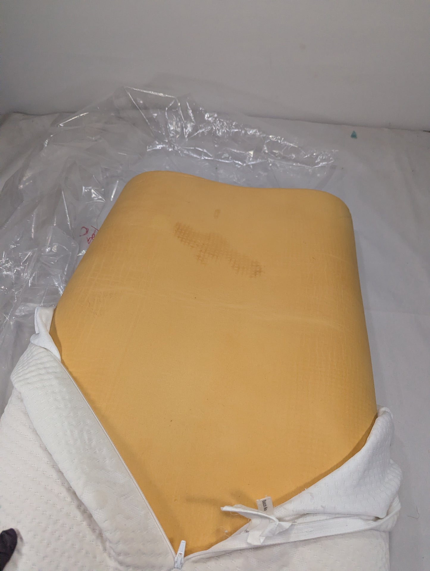 Imported Authentic Memory foam Pillow P0102