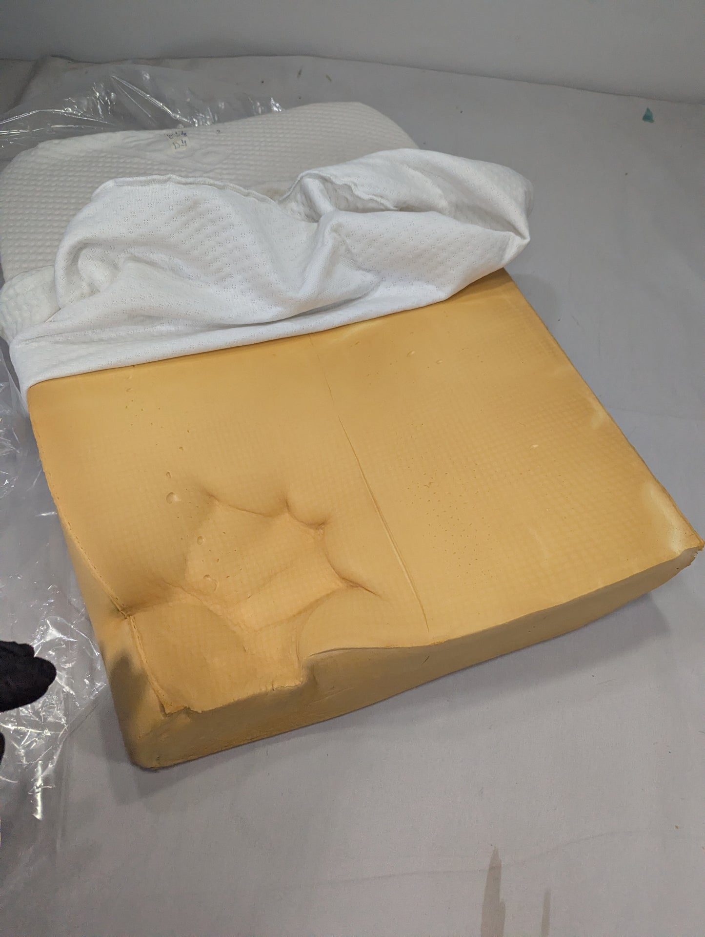 Imported Authentic Memory foam Pillow P0102