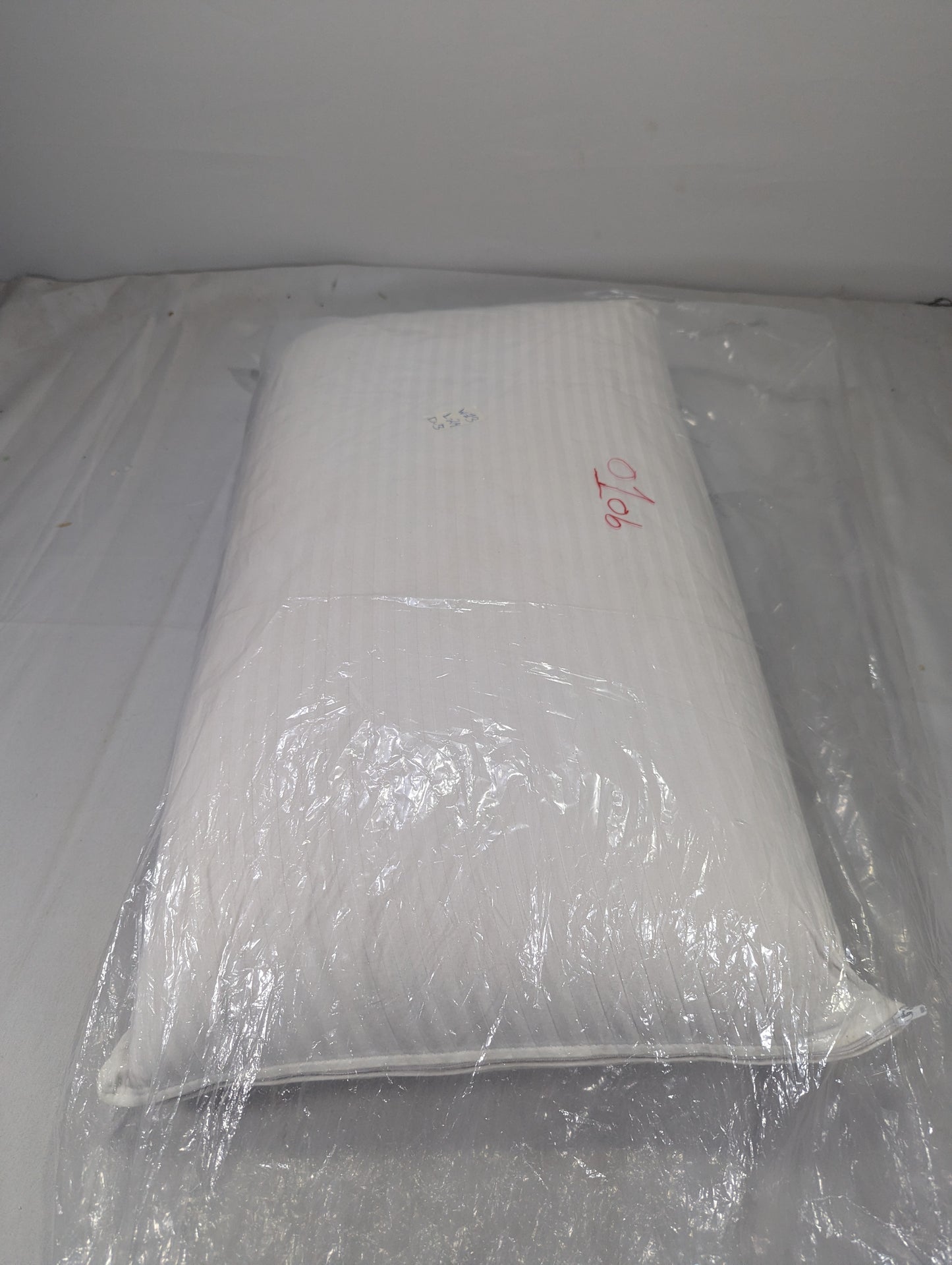 Imported Authentic Memory foam Pillow P0106