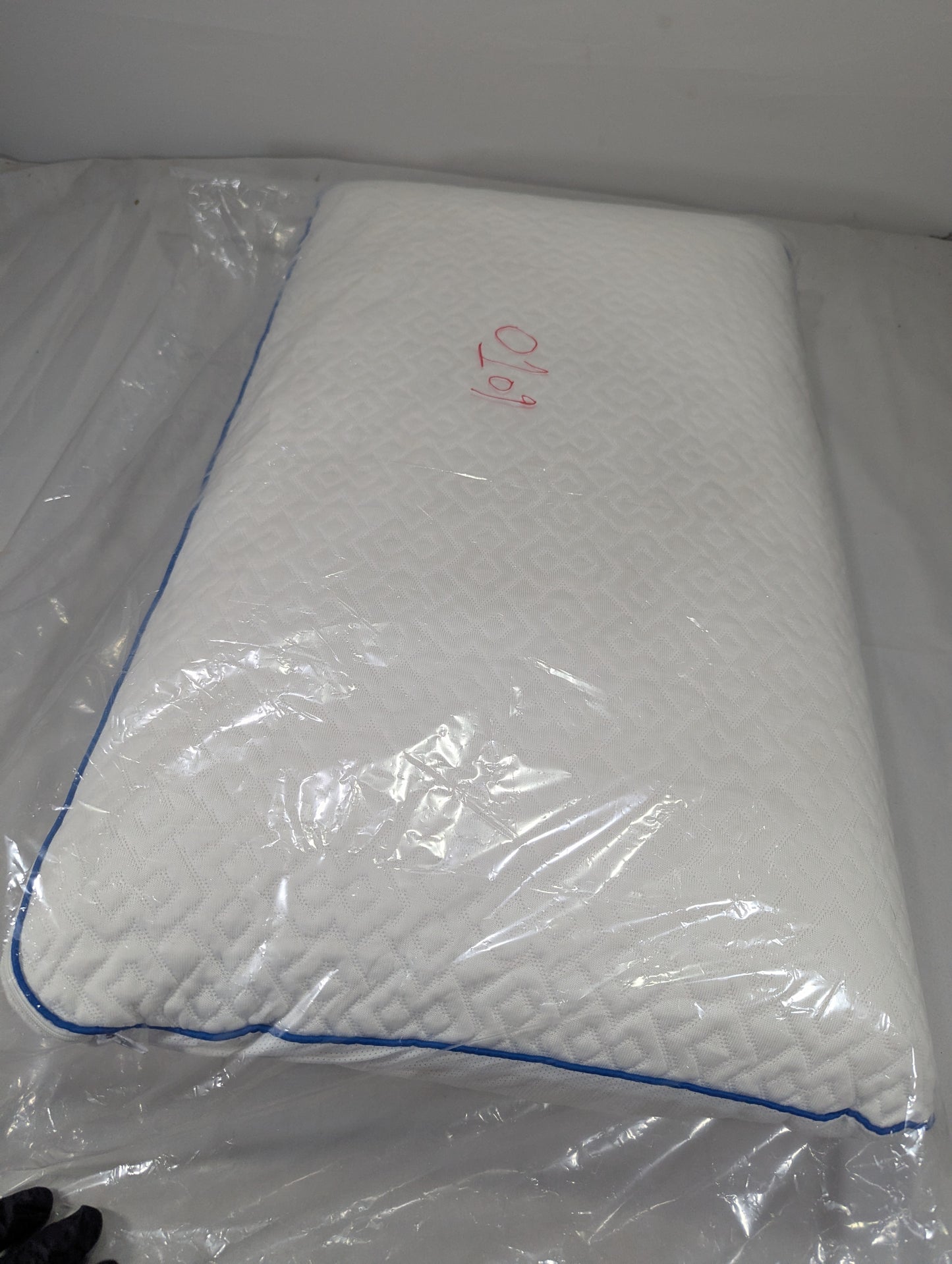 Imported Authentic Memory foam Pillow P0109