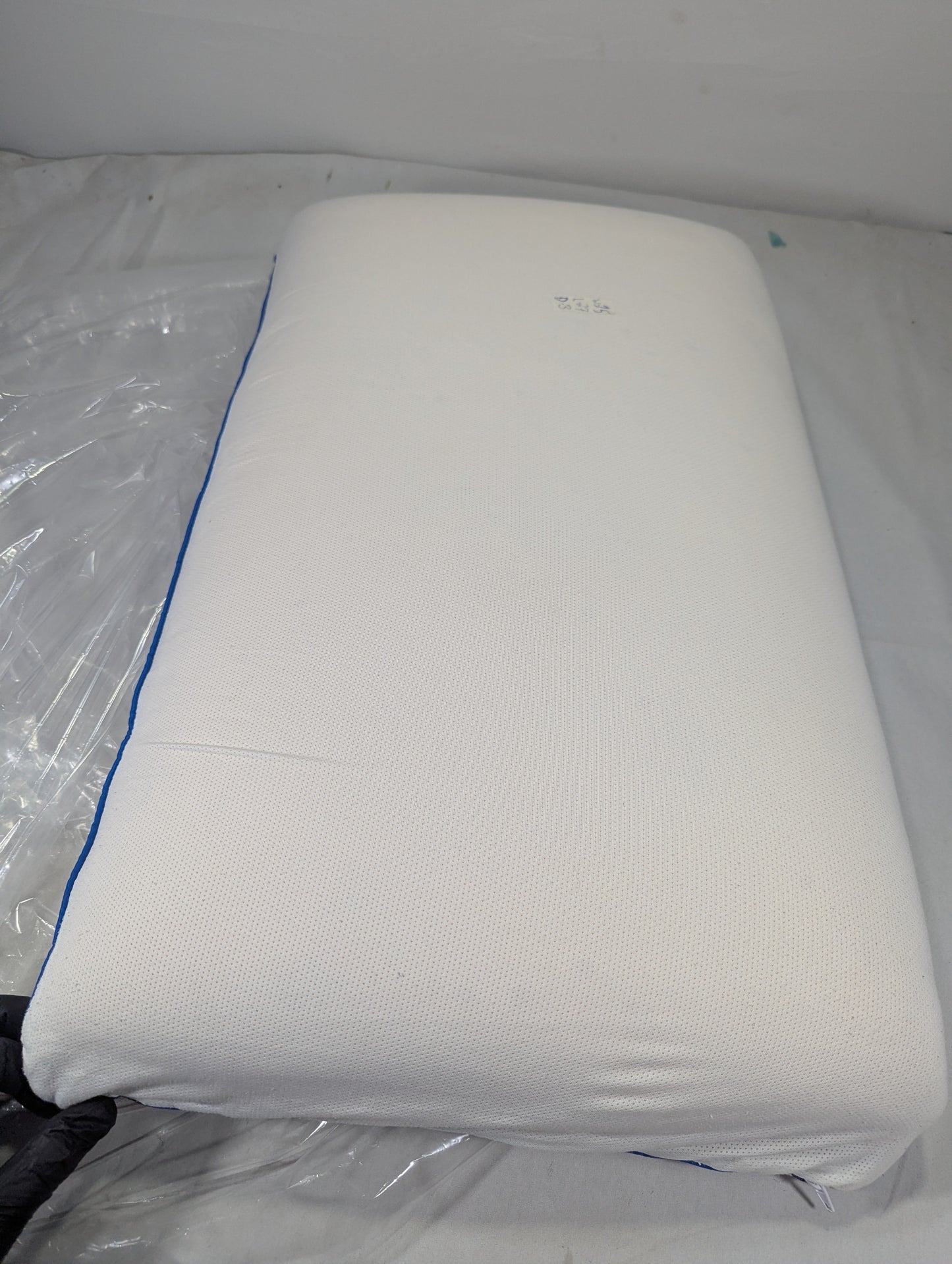 Imported Authentic Memory foam Pillow P0109