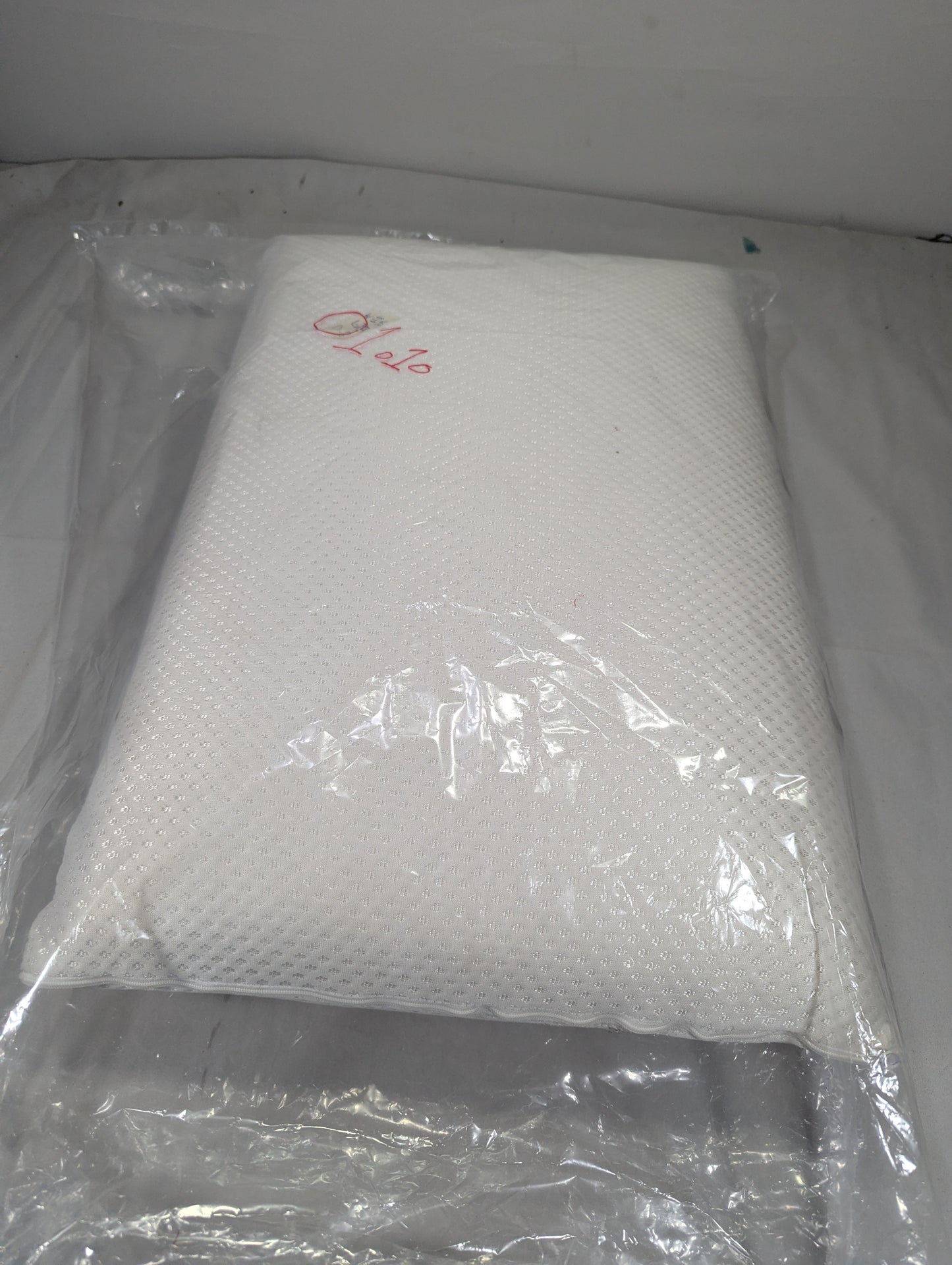 Imported Authentic Memory foam Pillow P0110