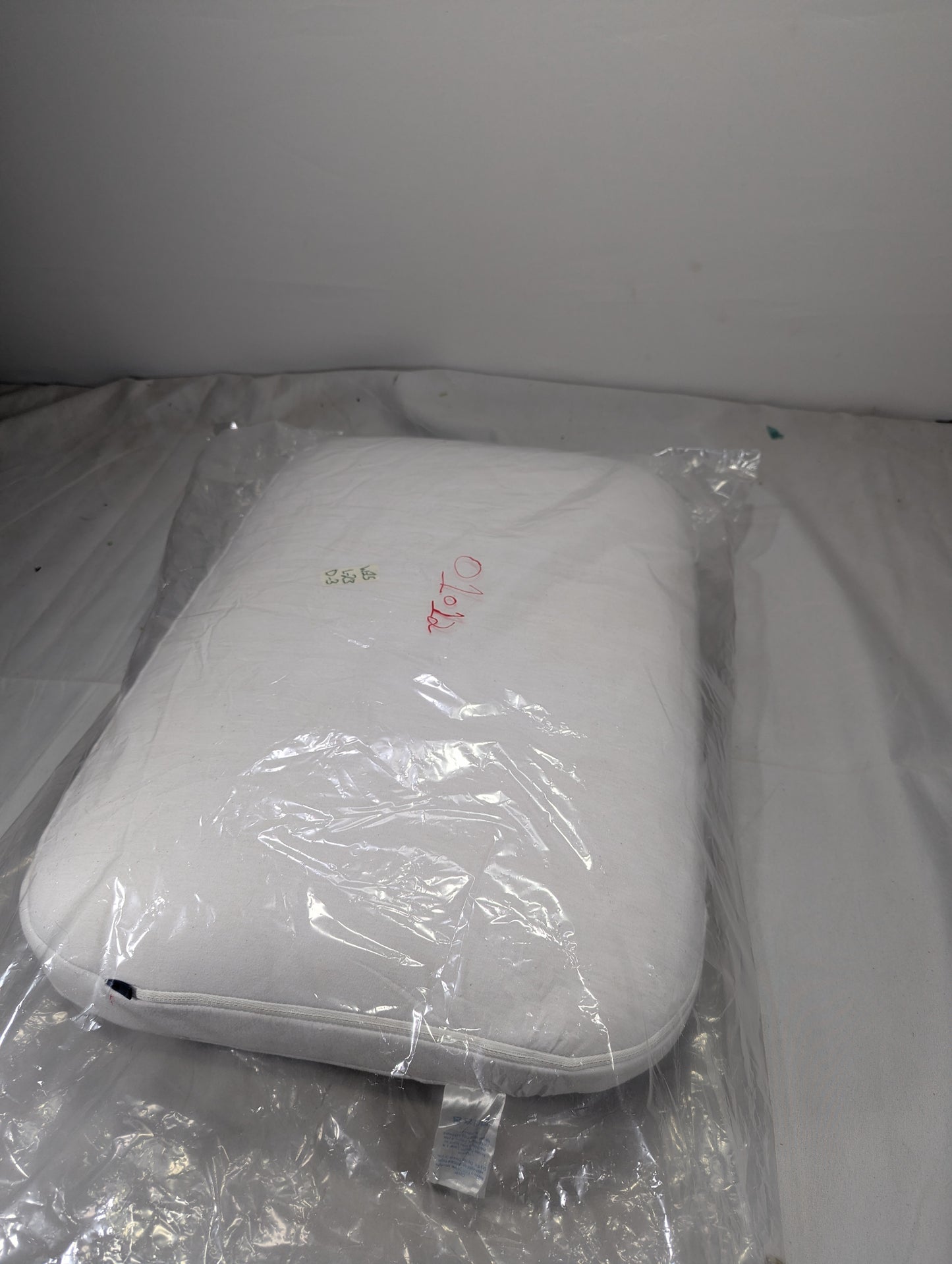 Imported Authentic Memory foam Pillow P0112