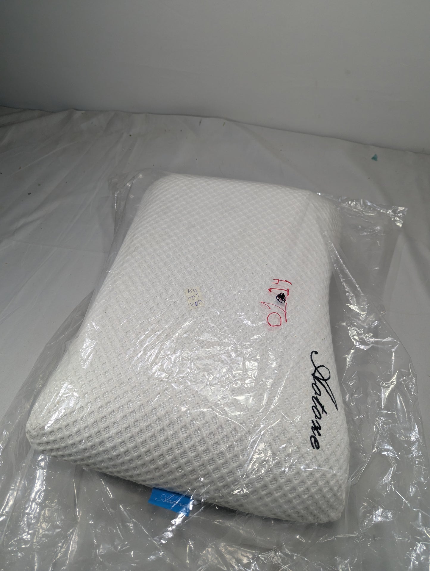 Imported Authentic Memory foam Pillow P0114