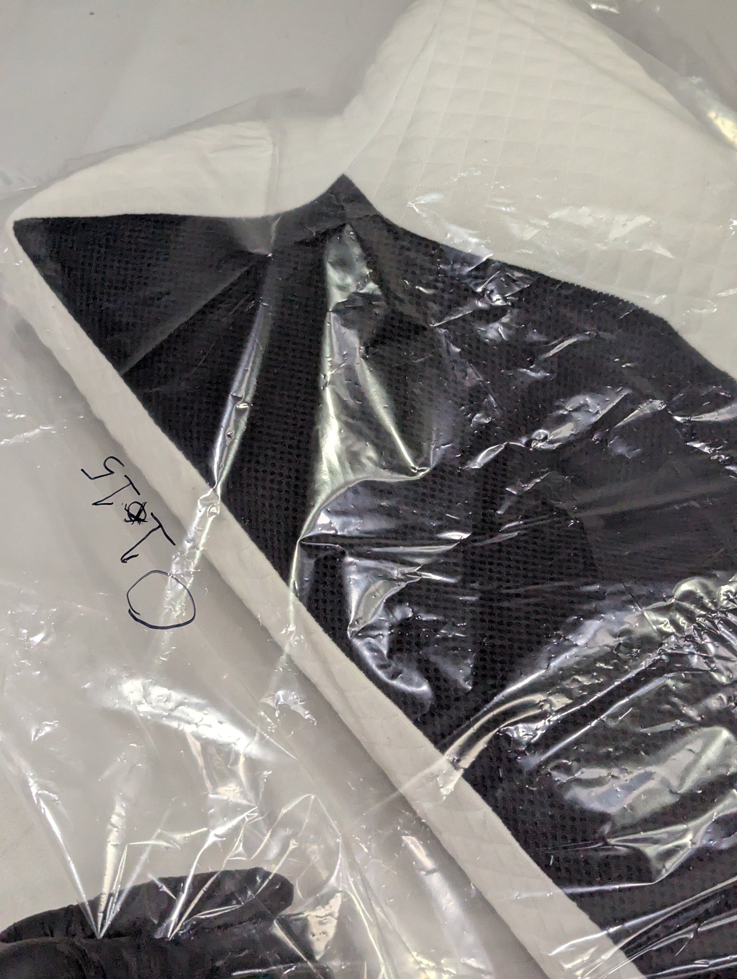 Imported Authentic Memory foam Pillow P0115