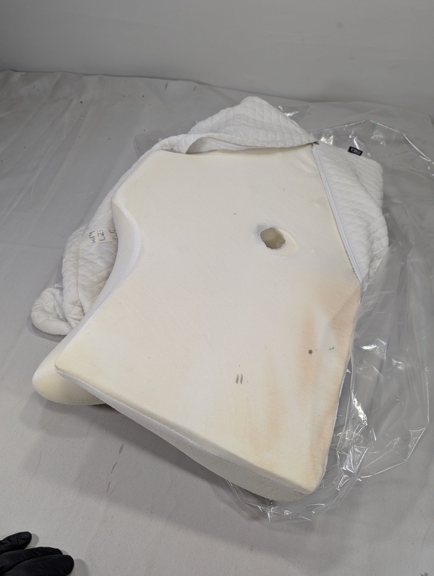 Imported Authentic Memory foam Pillow P0115