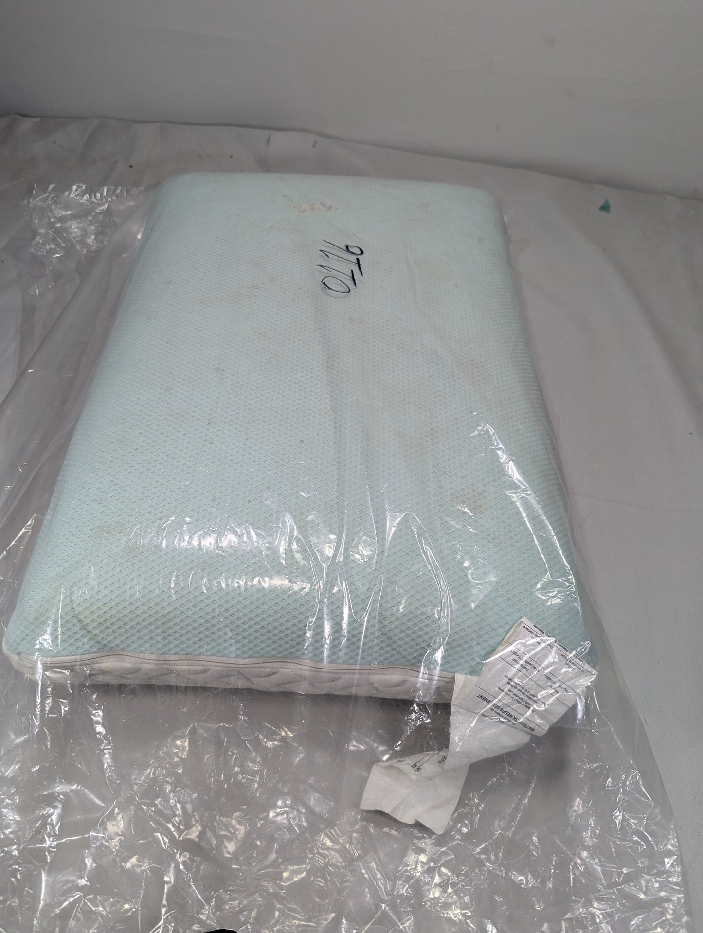 Imported Authentic Memory foam Pillow P0116