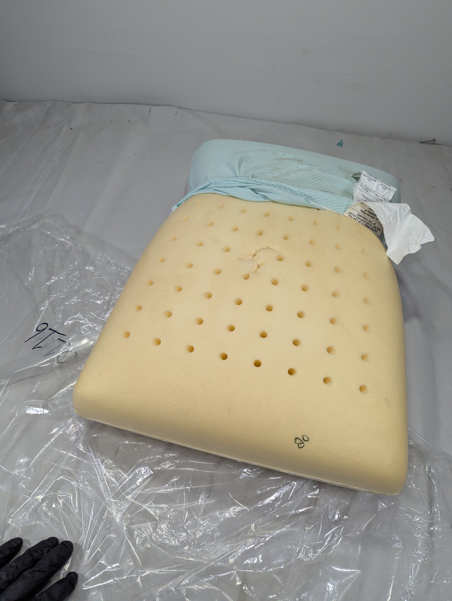 Imported Authentic Memory foam Pillow P0116