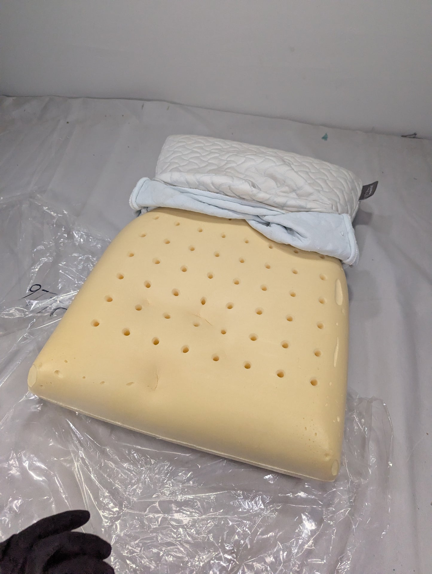 Imported Authentic Memory foam Pillow P0116