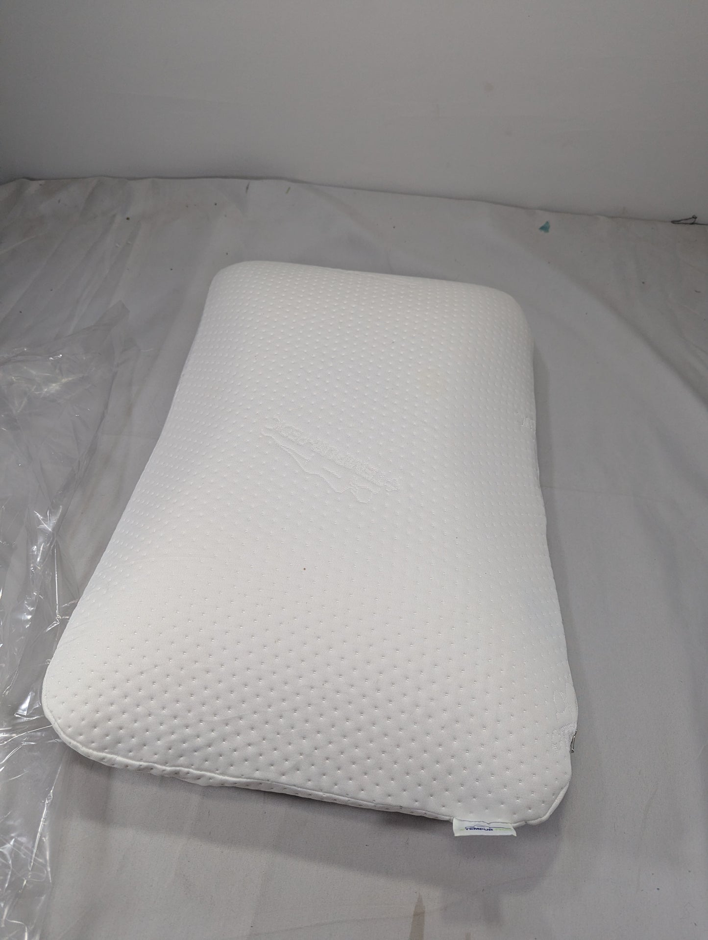 Imported Authentic Memory foam Pillow P0120