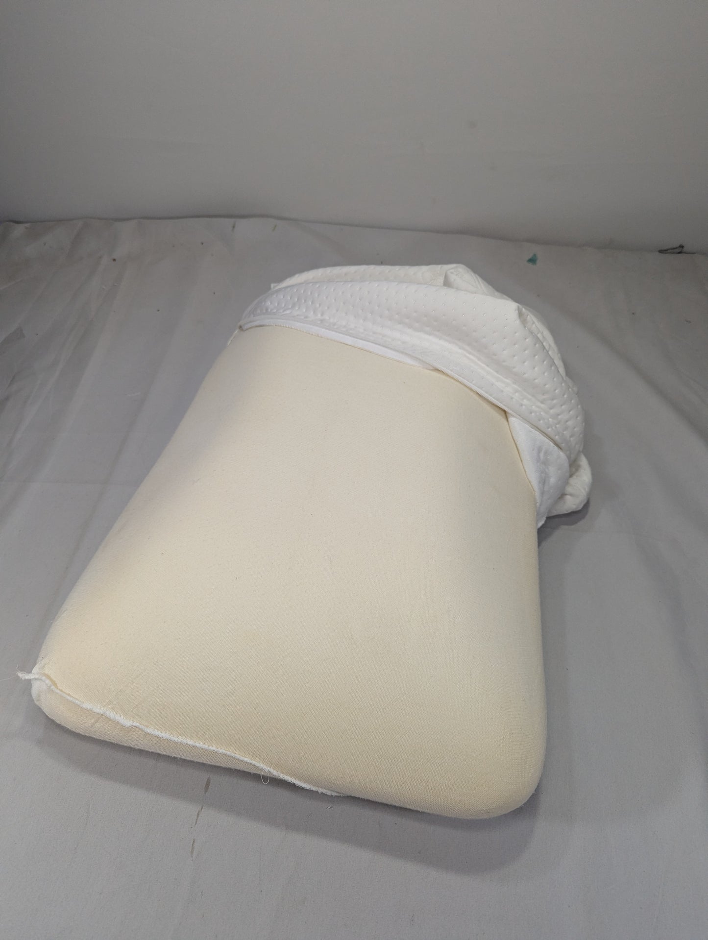 Imported Authentic Memory foam Pillow P0120