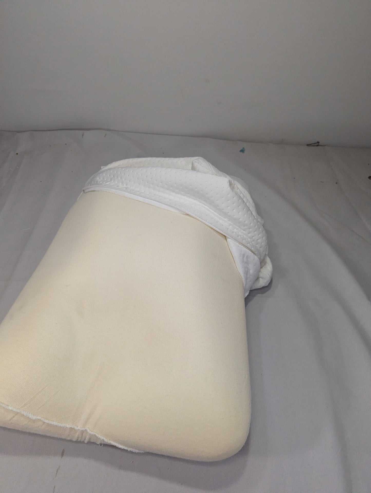 Imported Authentic Memory foam Pillow P0120