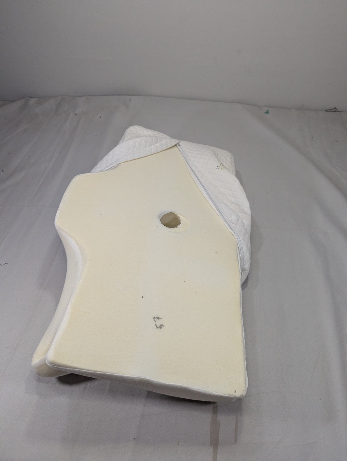 Imported Authentic Memory foam Pillow P0124