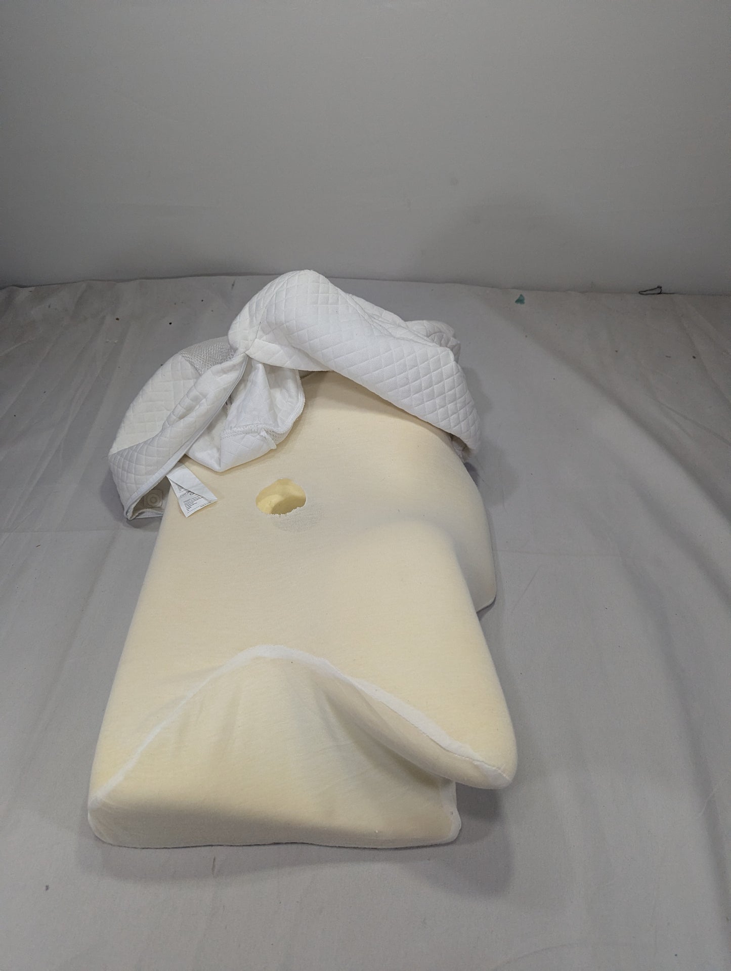 Imported Authentic Memory foam Pillow P0124