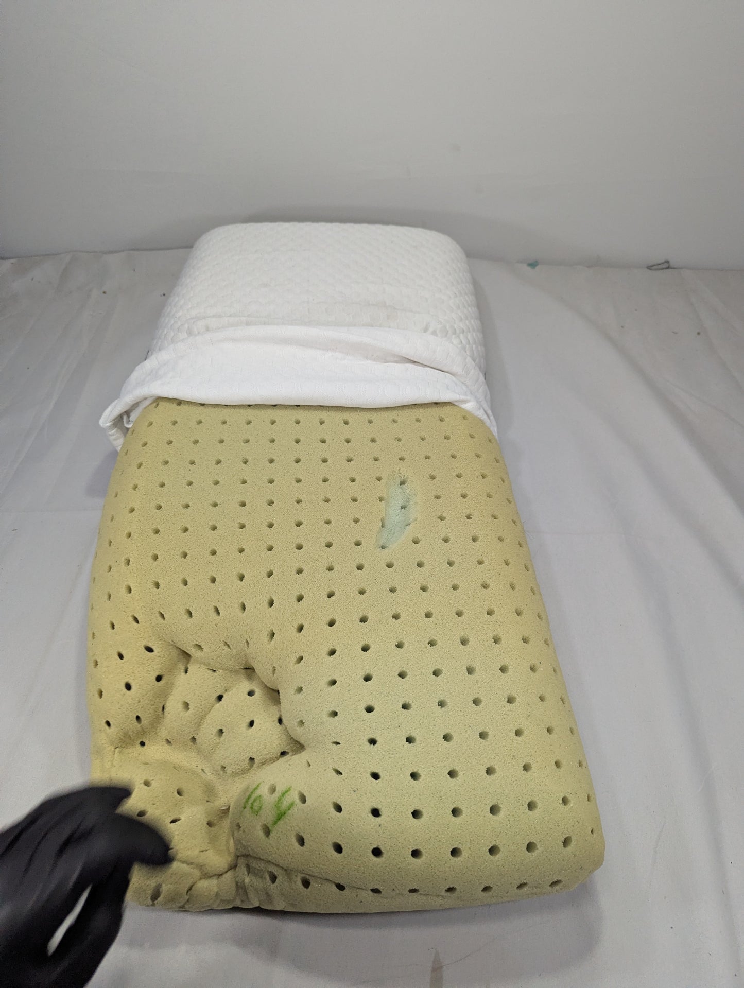 Imported Authentic Memory foam Pillow P0125