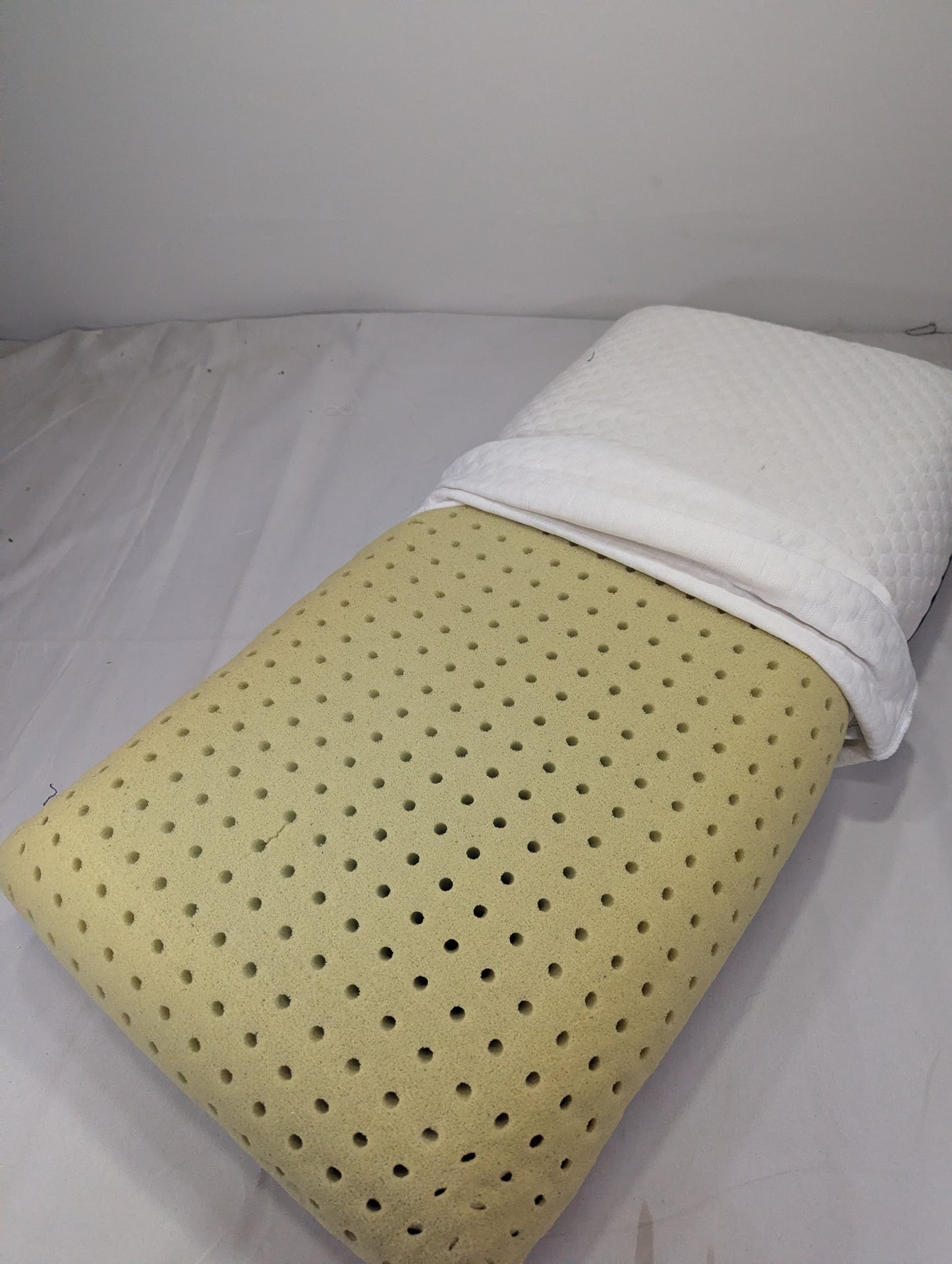 Imported Authentic Memory foam Pillow P0125