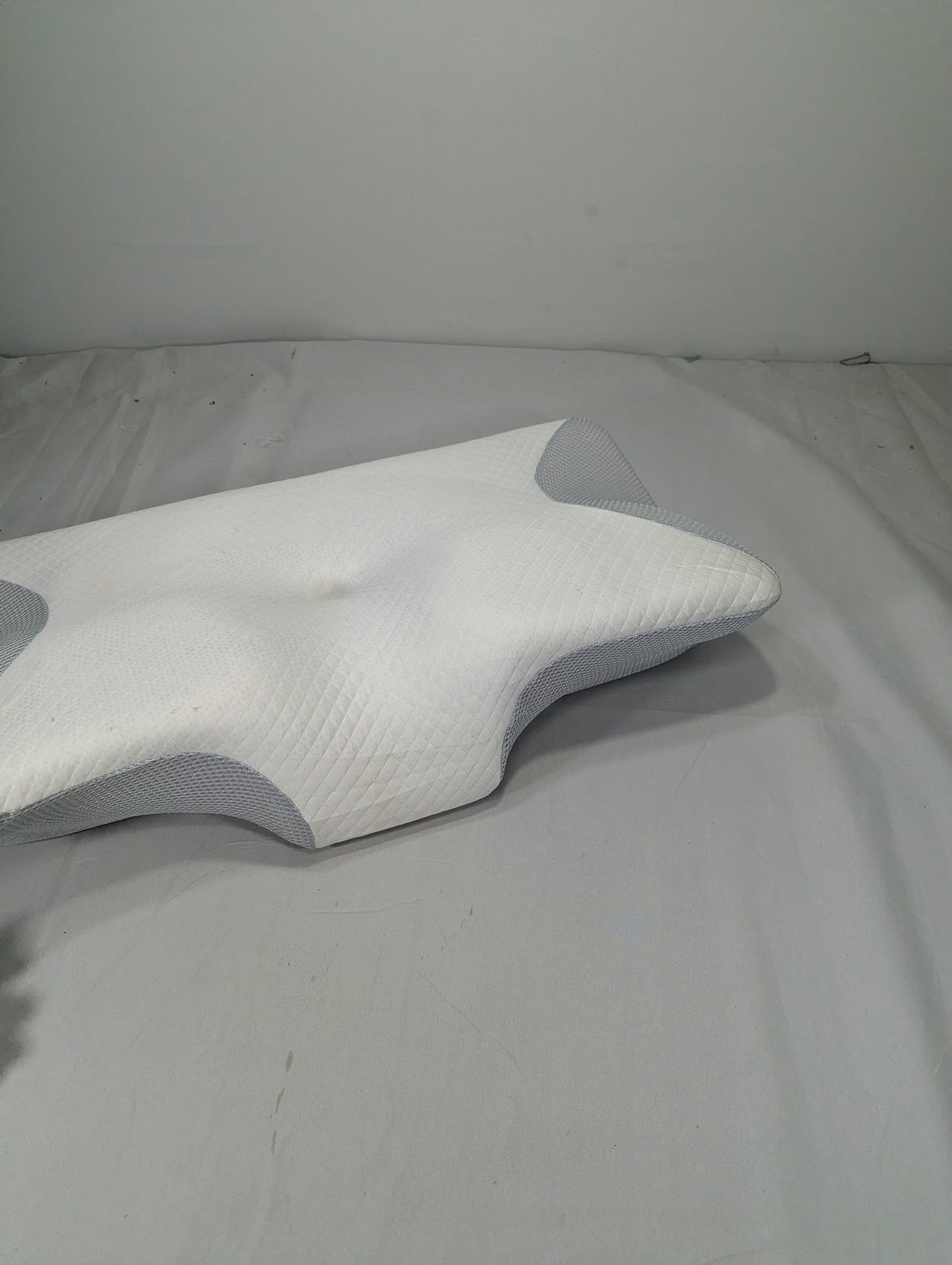 Imported Authentic Memory foam Pillow P0127