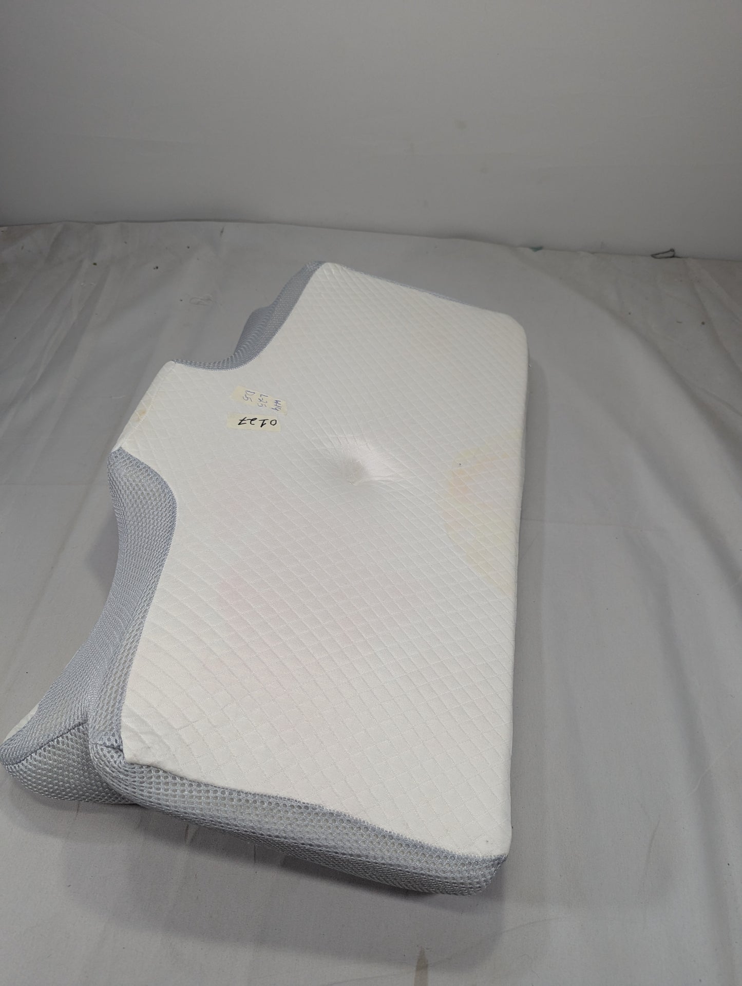 Imported Authentic Memory foam Pillow P0127