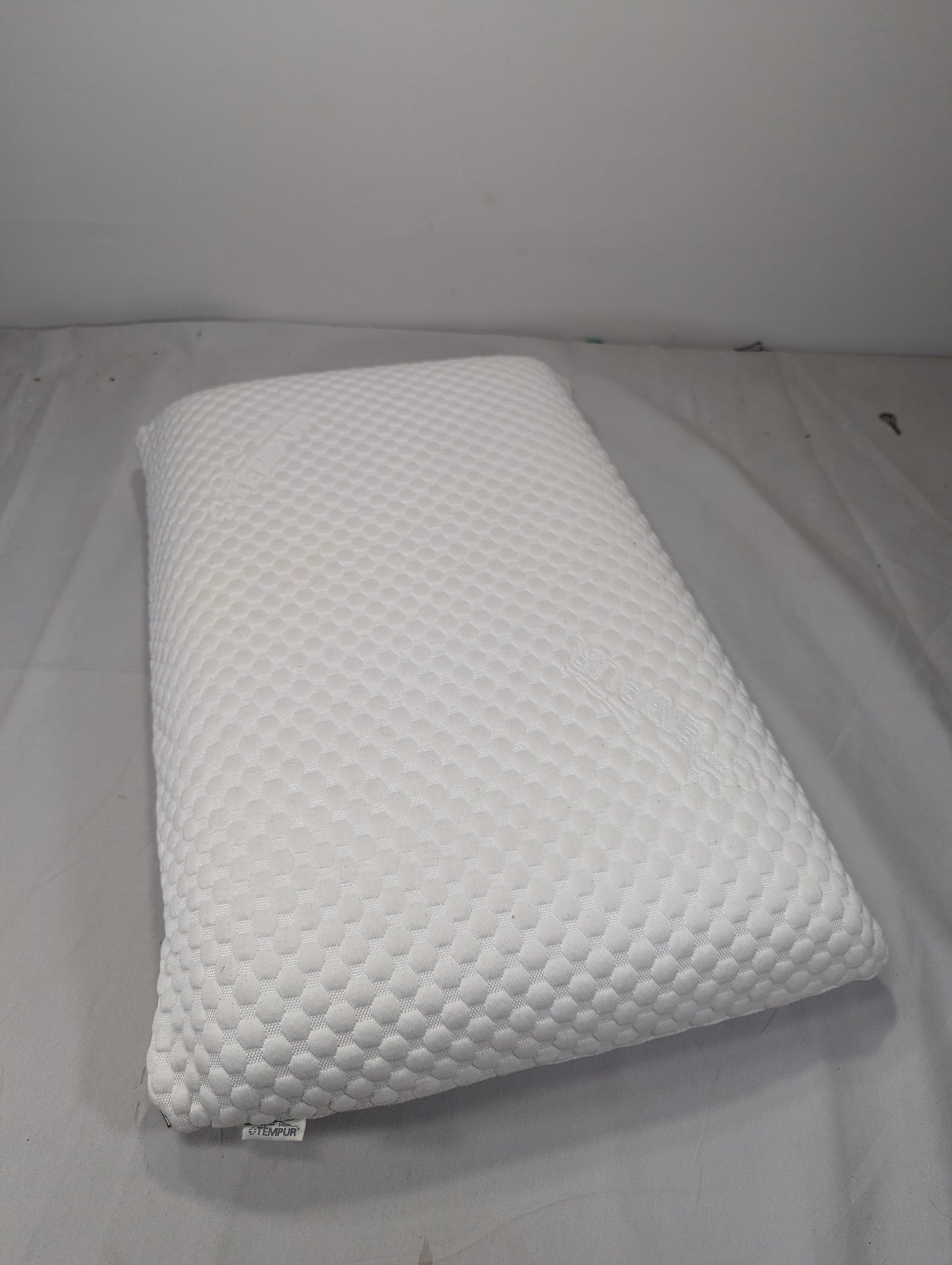 Imported Authentic Memory foam Pillow P0134