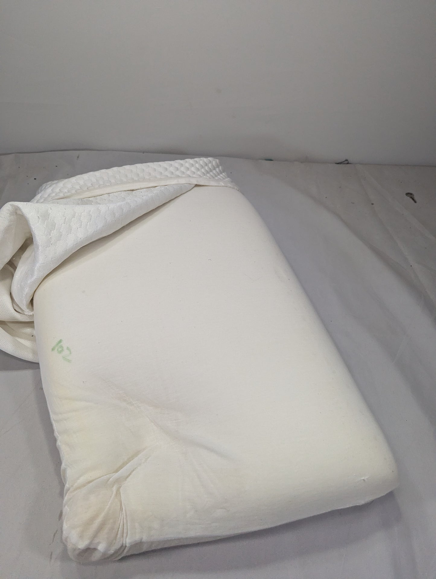 Imported Authentic Memory foam Pillow P0134