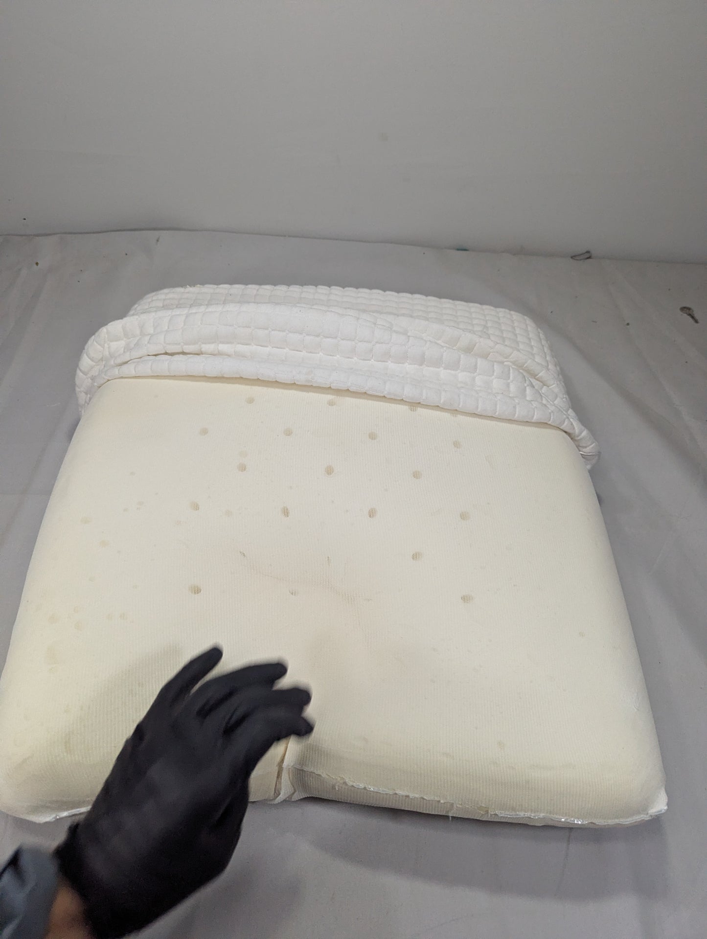 Imported Authentic Memory foam Pillow P0135