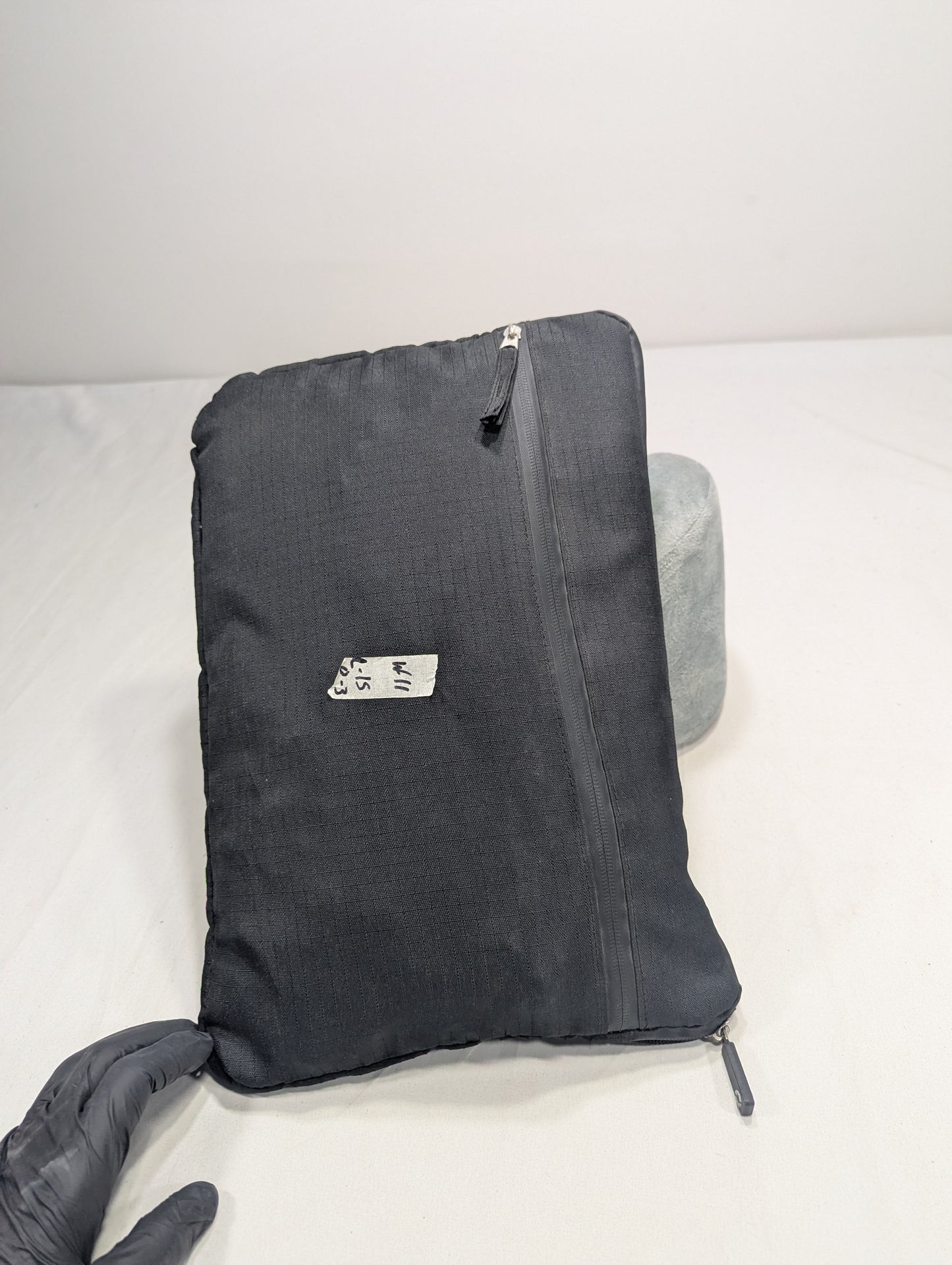 Laptop sleeve Title will update soon