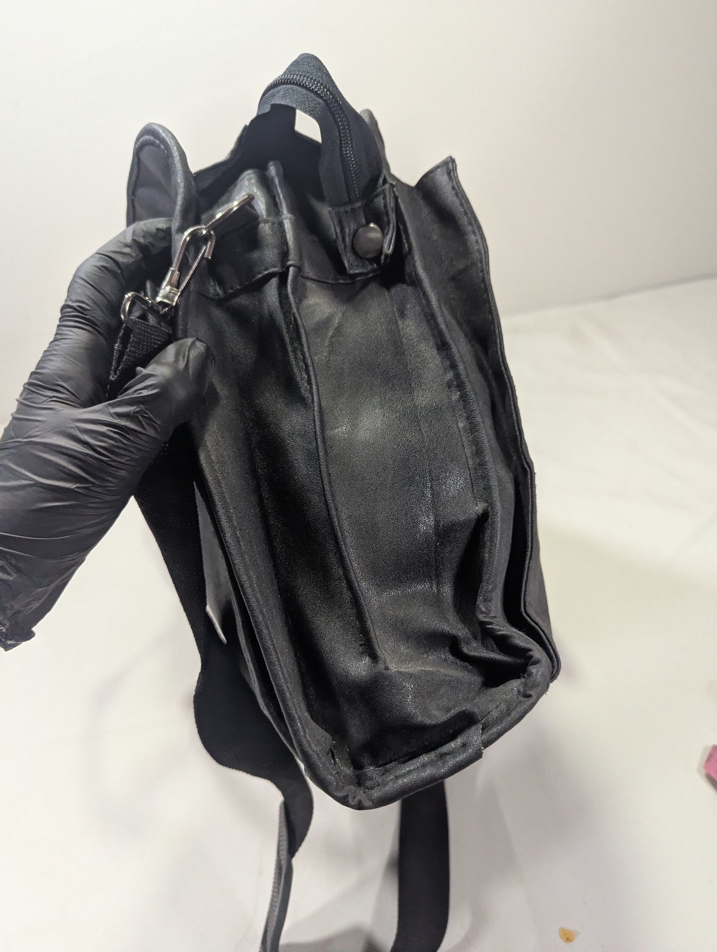 LEATHER Title will update soon