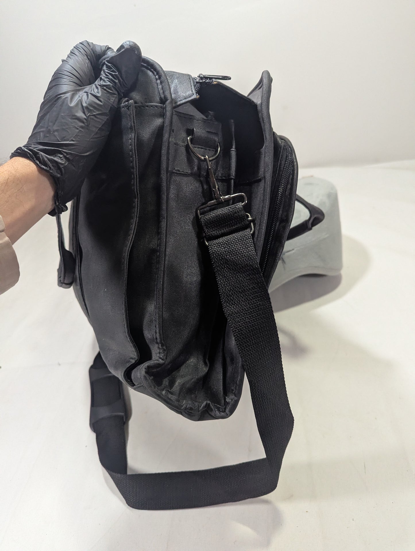 LEATHER Title will update soon