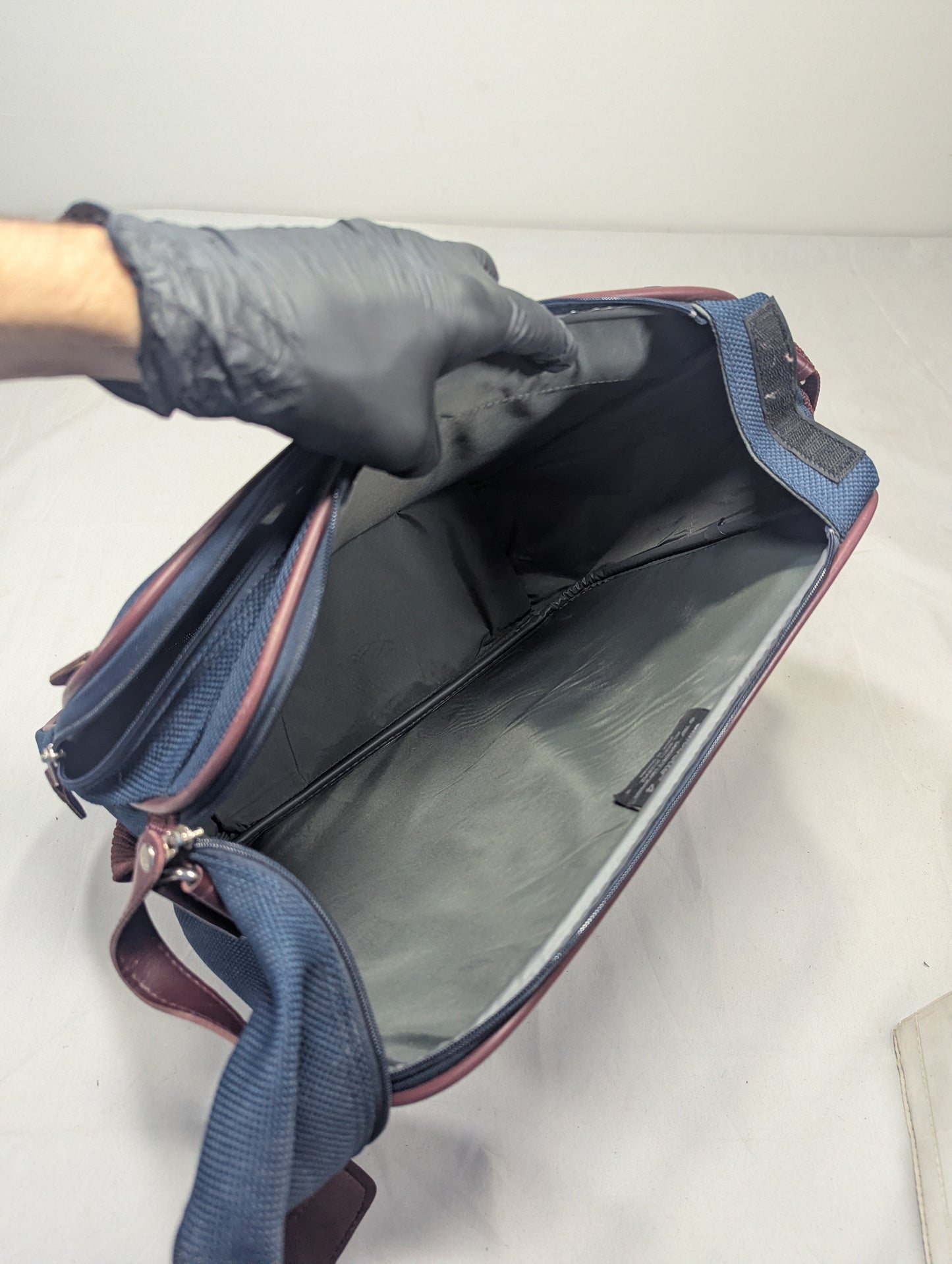 Samsonite Title will update soon