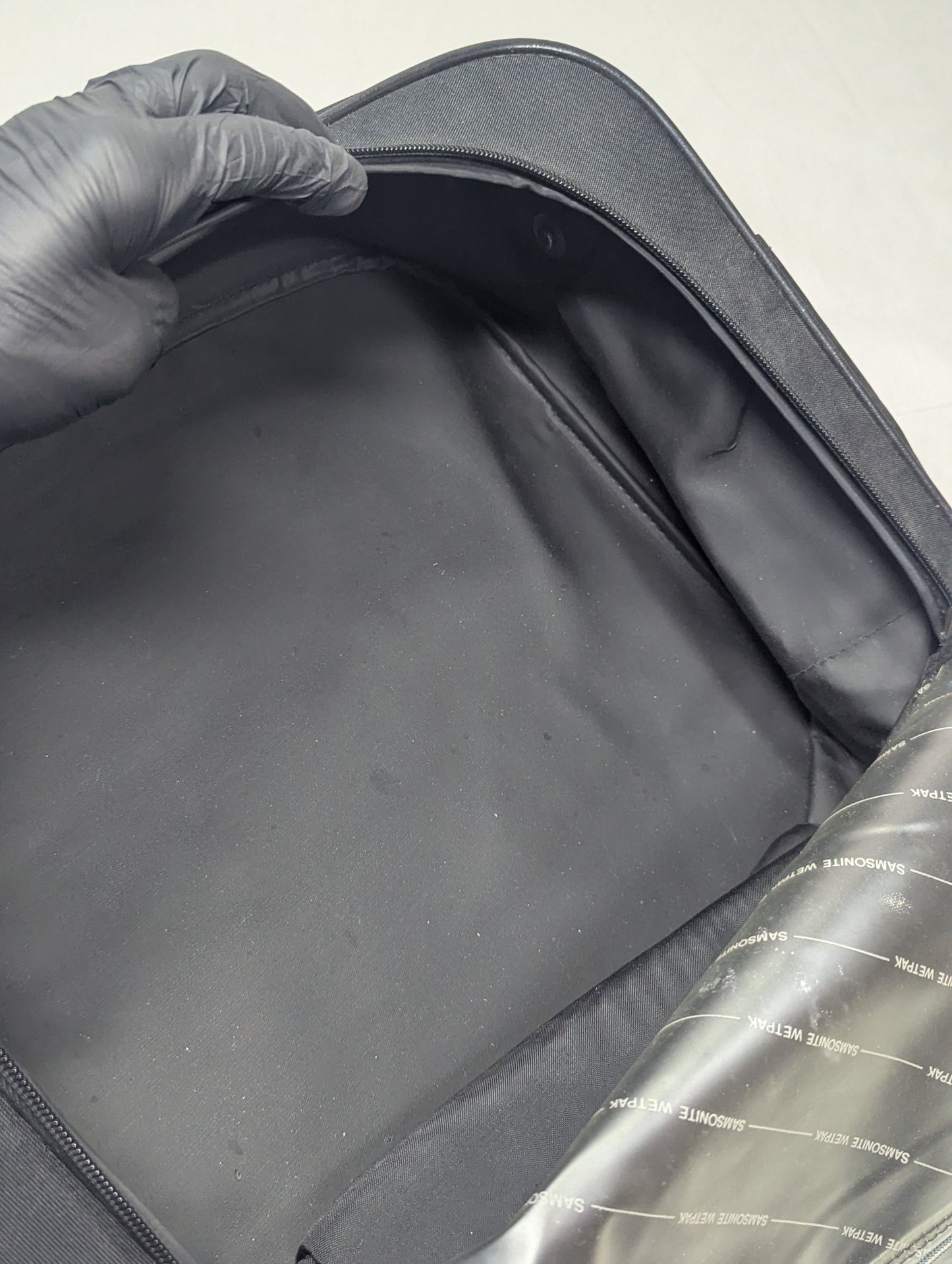 Samsonite Title will update soon