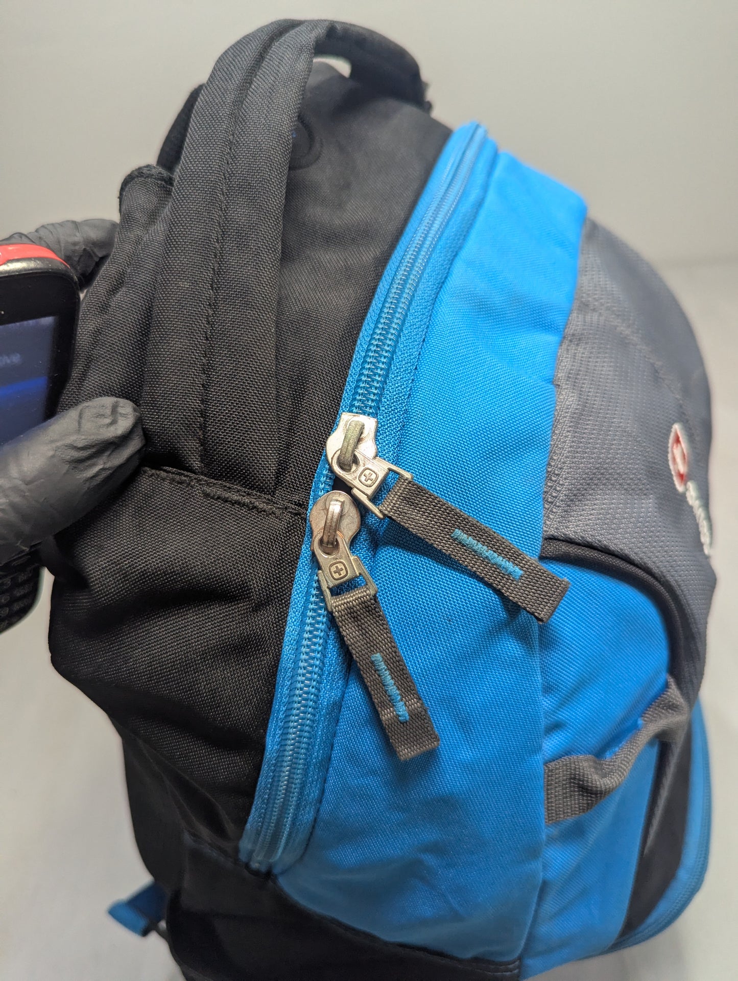 Swiss Gear Title will update soon
