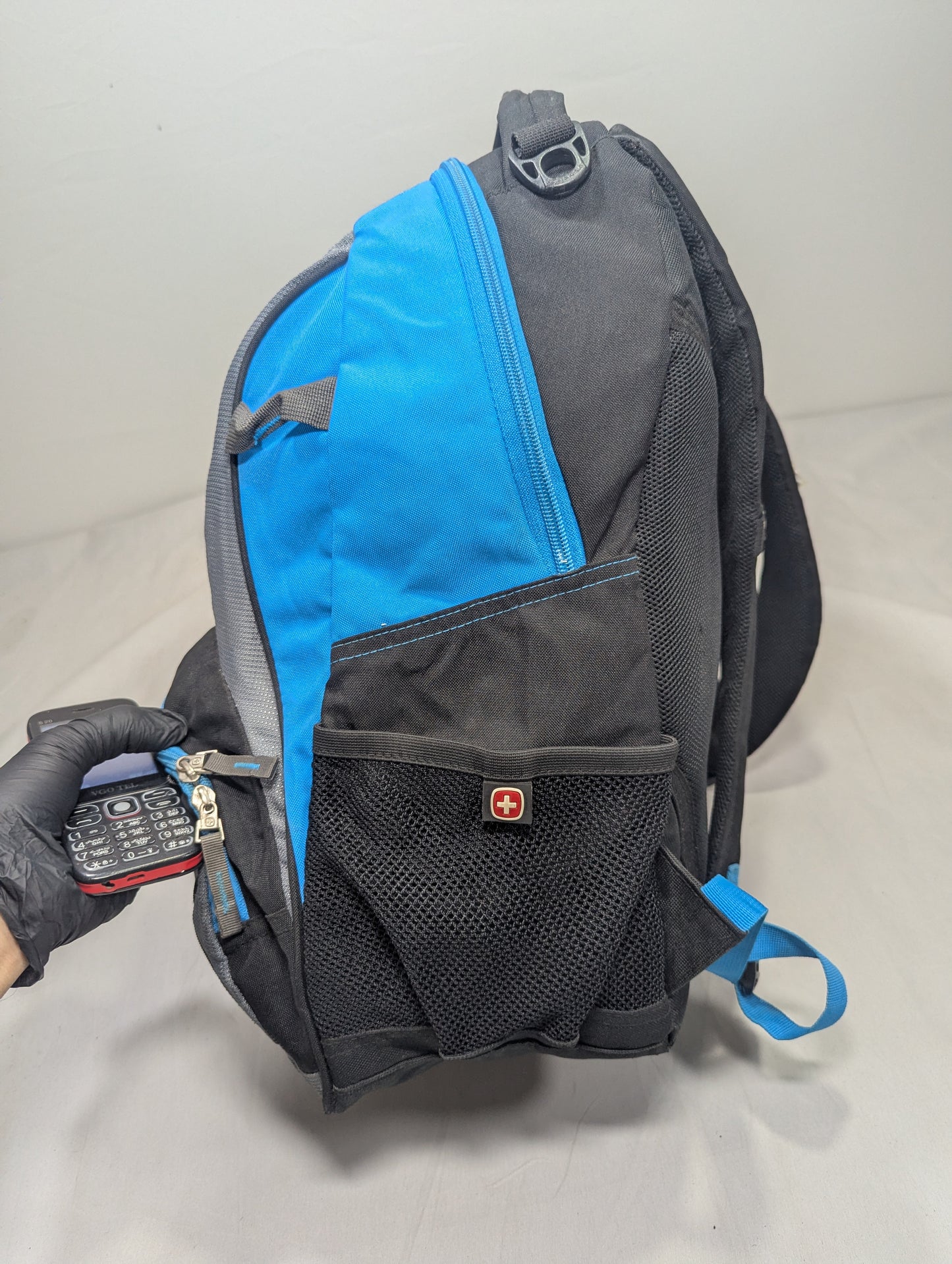 Swiss Gear Title will update soon
