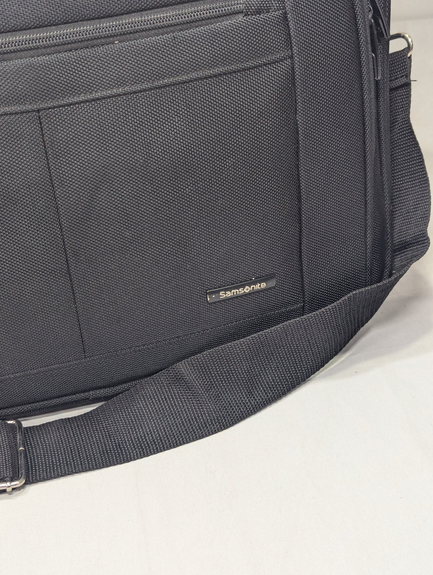Samsonite title will update soon
