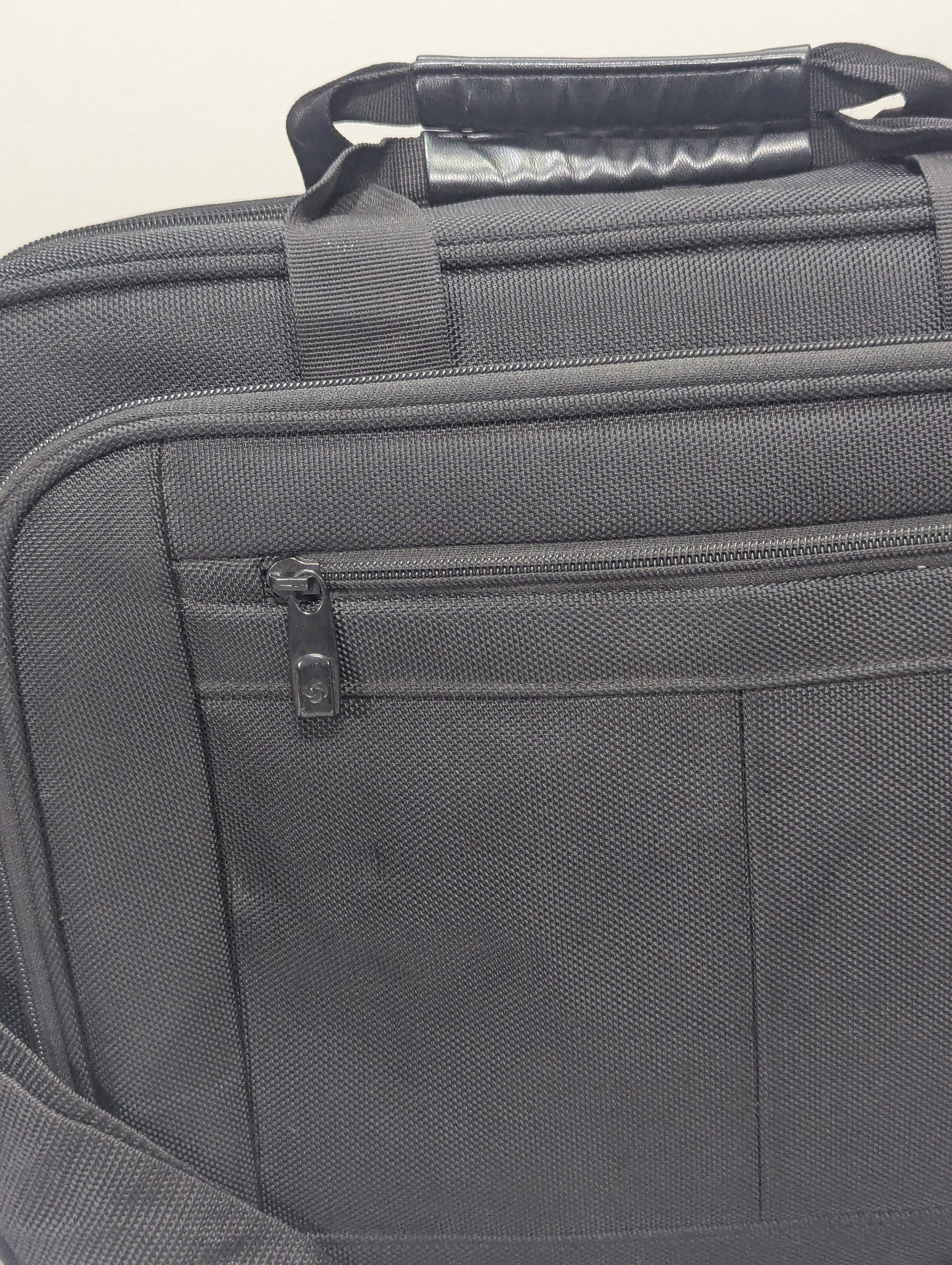 Samsonite title will update soon