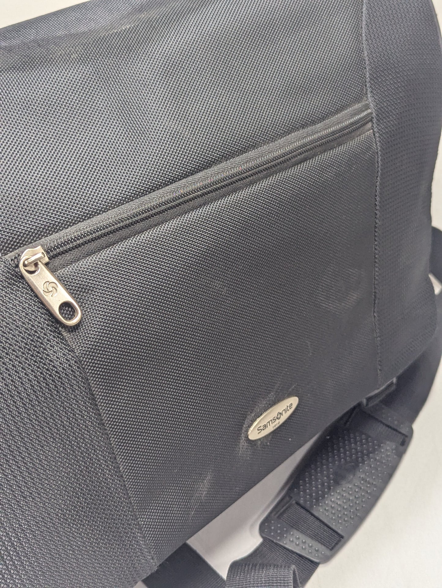Samsonite title will update soon