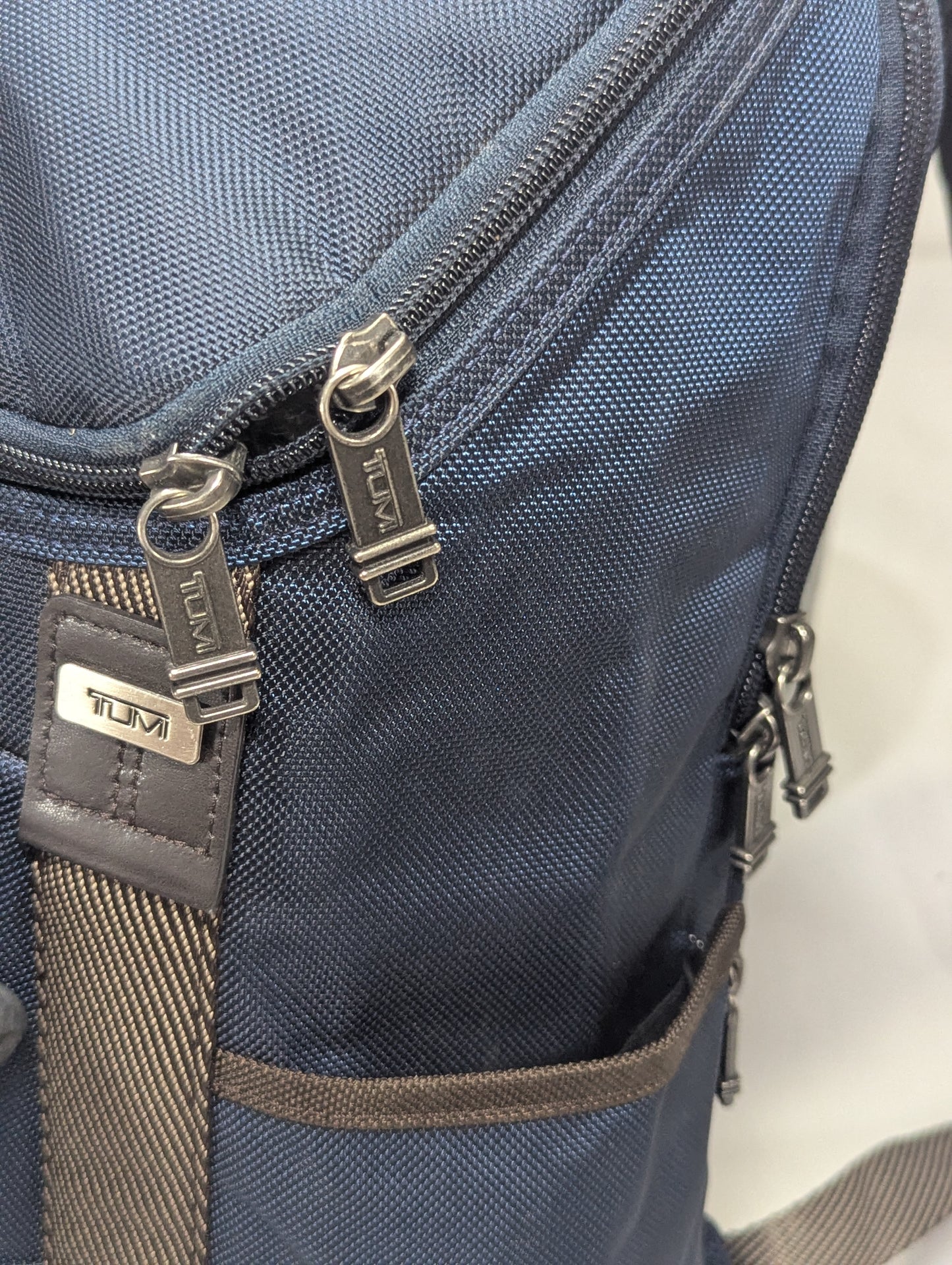 TUMI title will update soon