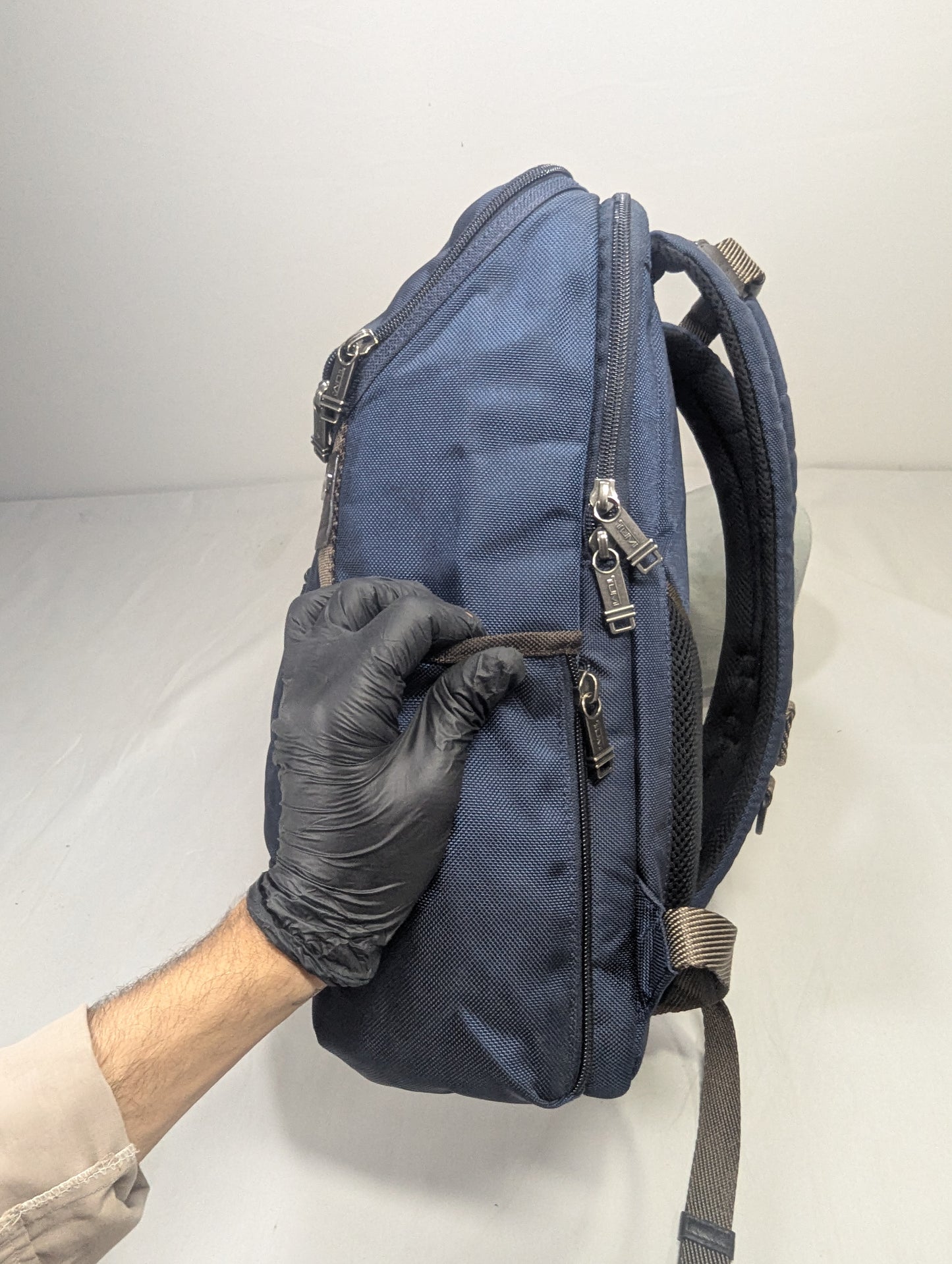 TUMI title will update soon
