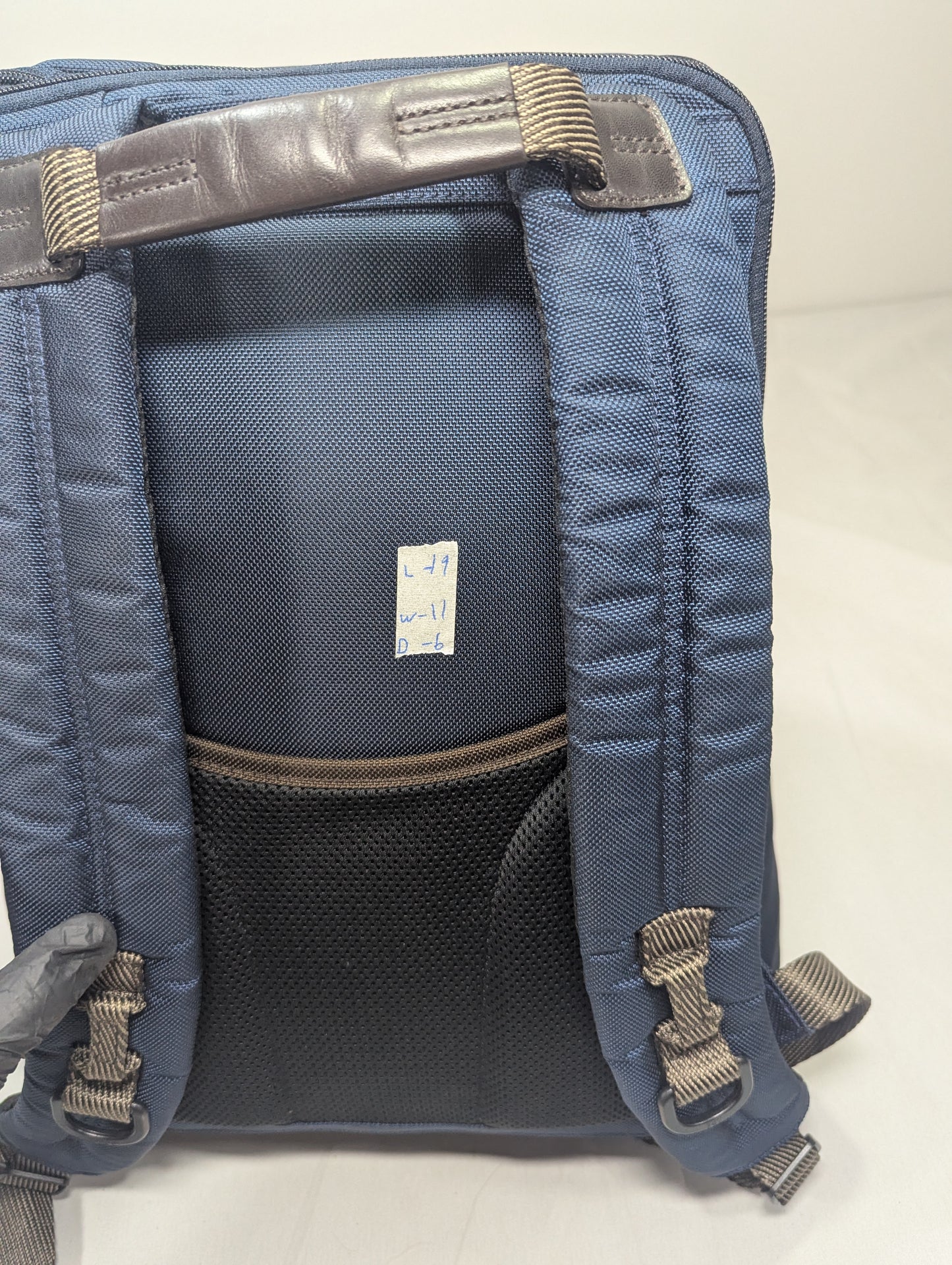 TUMI title will update soon