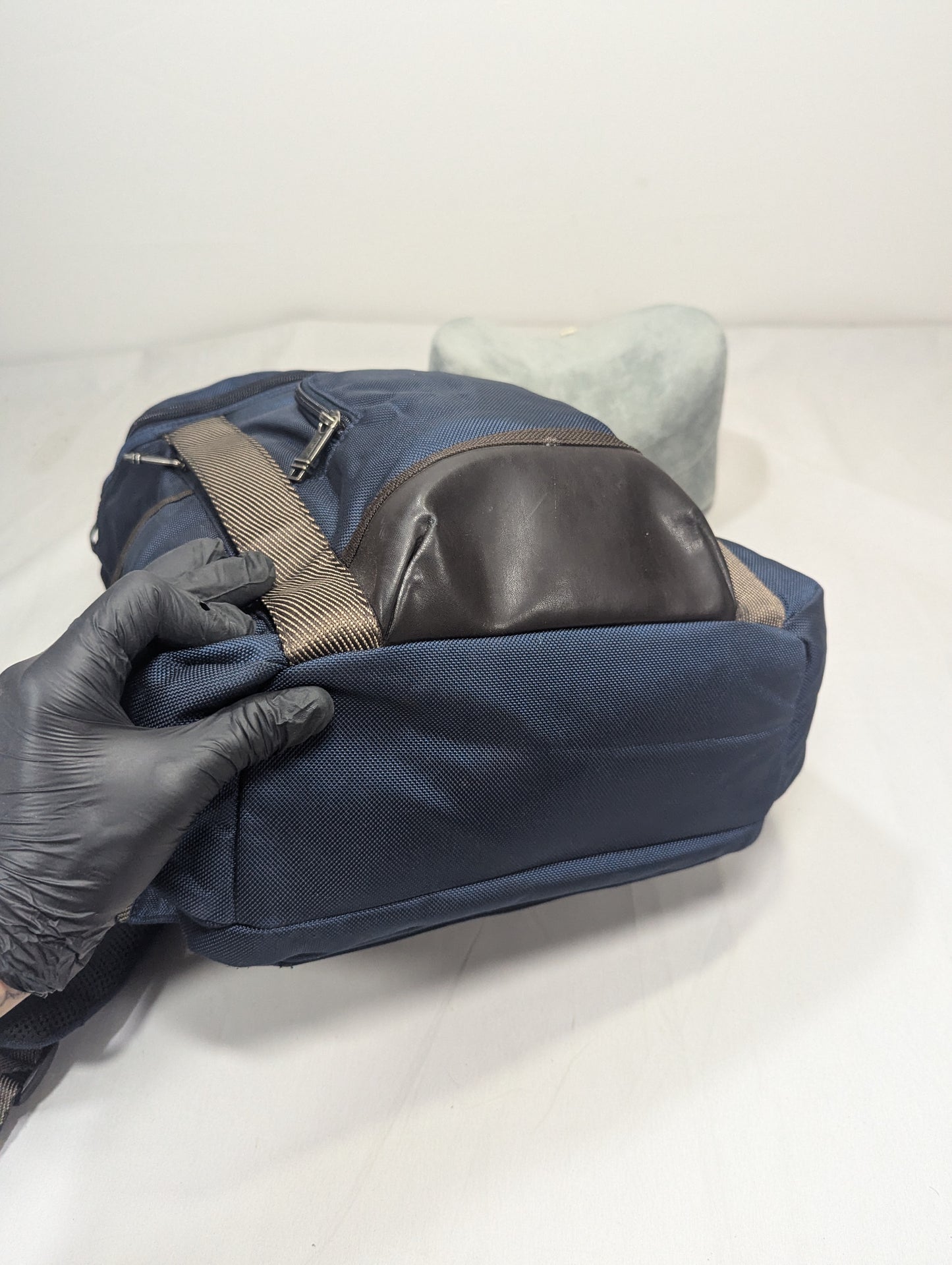 TUMI title will update soon