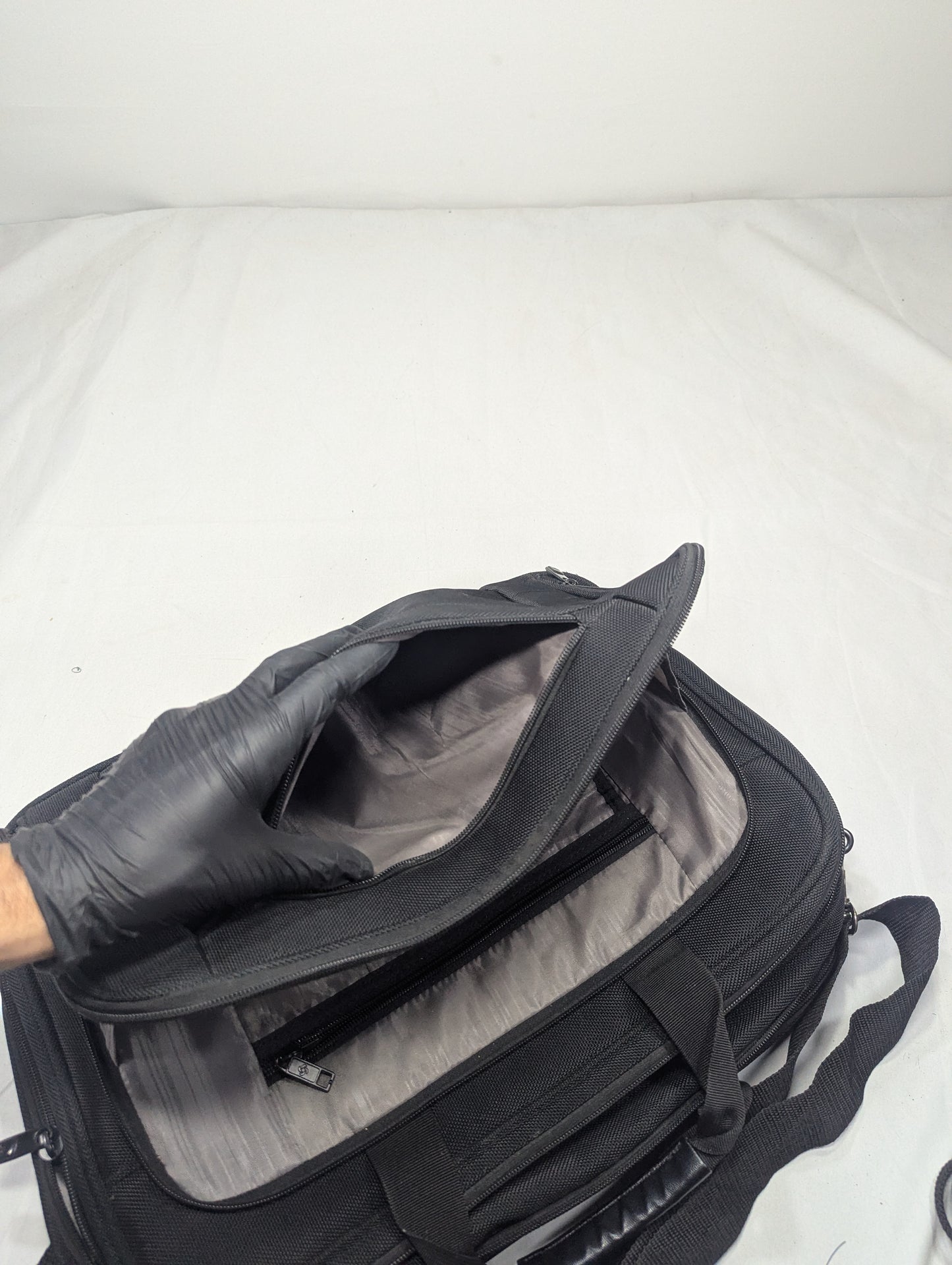 Samsonite title will update soon