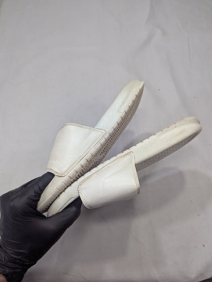 Nike Branded Slide/Slippers Title will update soon