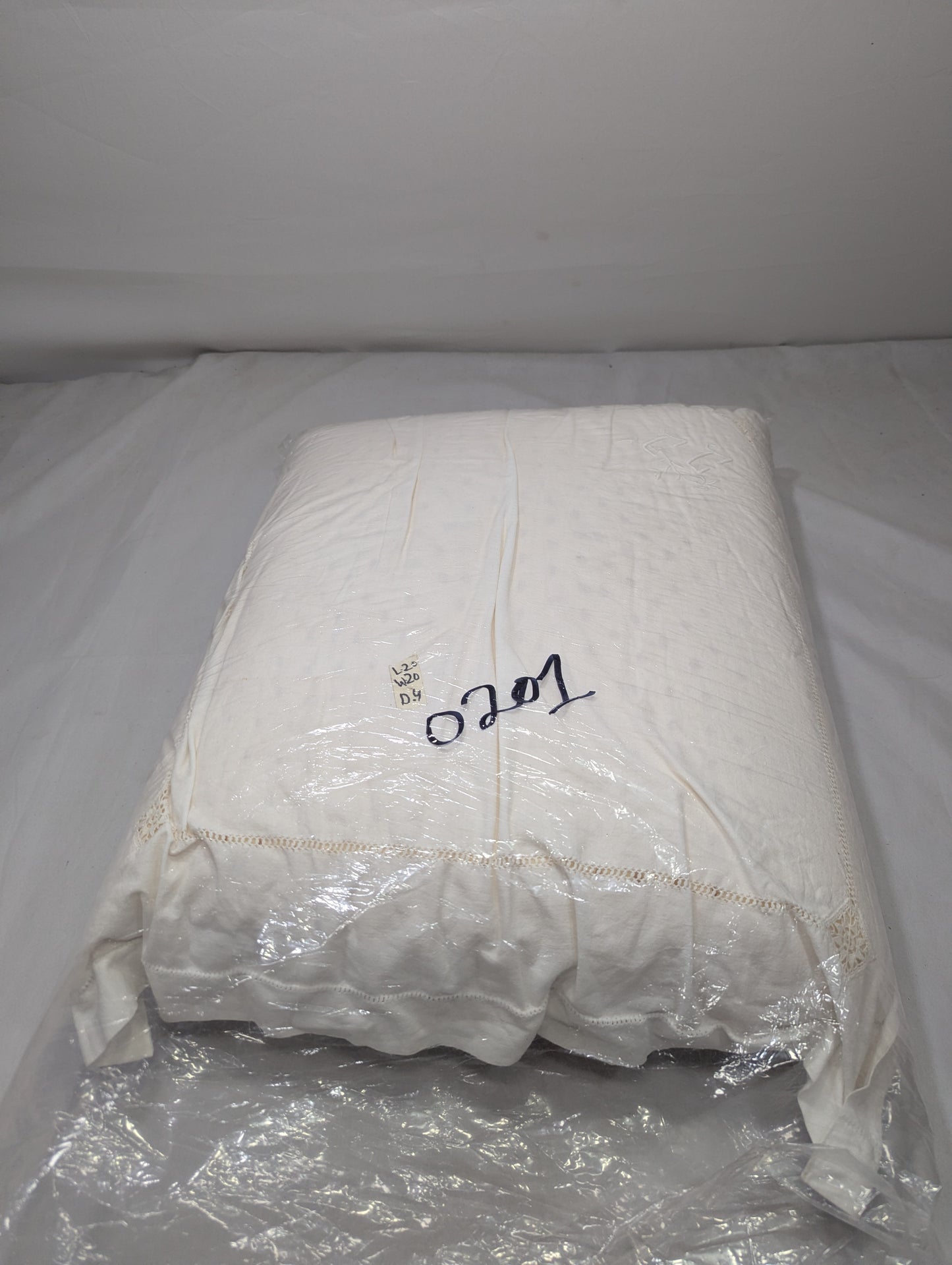 LATEX Imported Lot Memory foam Pillow P0201