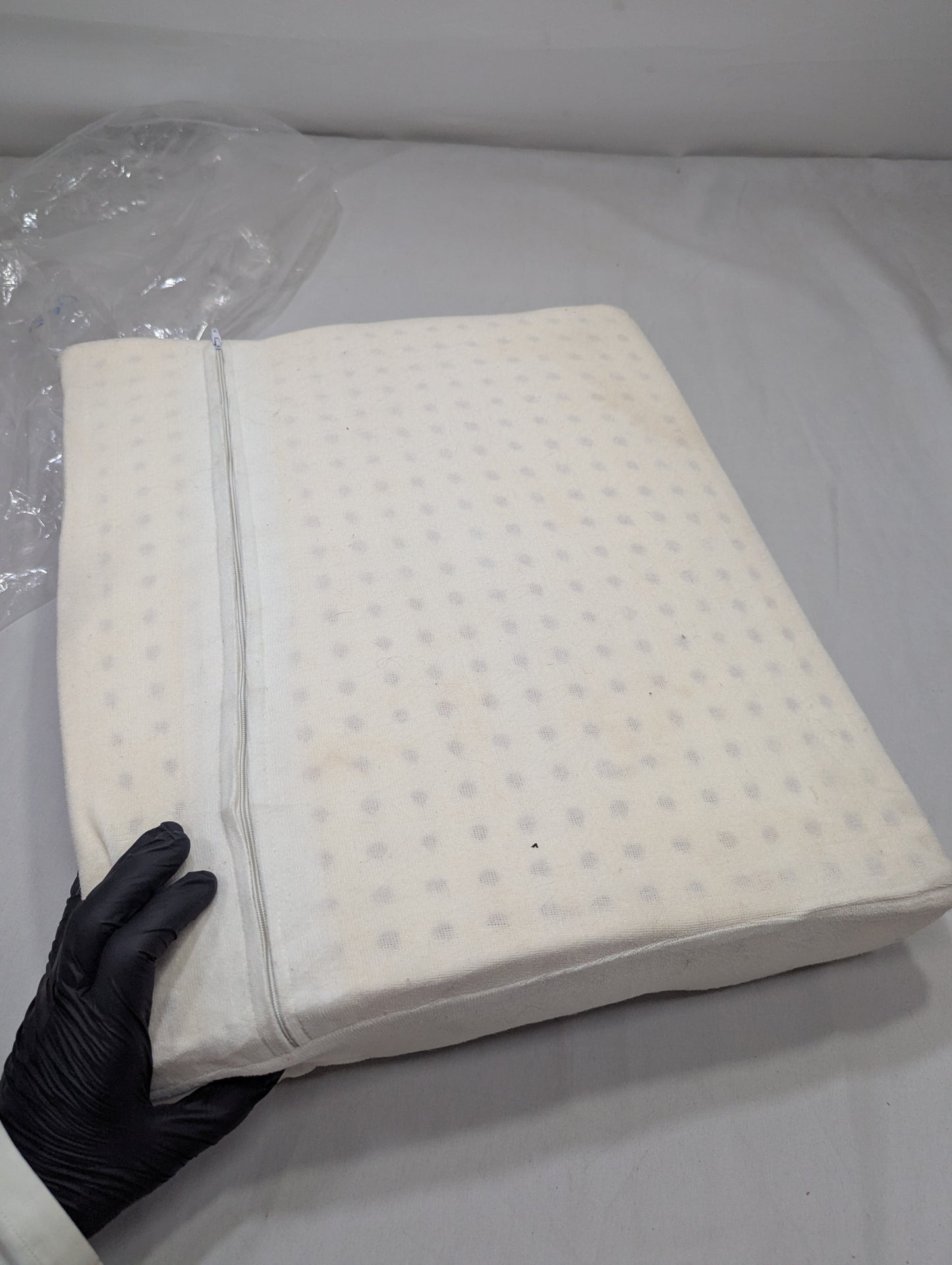 LATEX Imported Lot Memory foam Pillow P0200