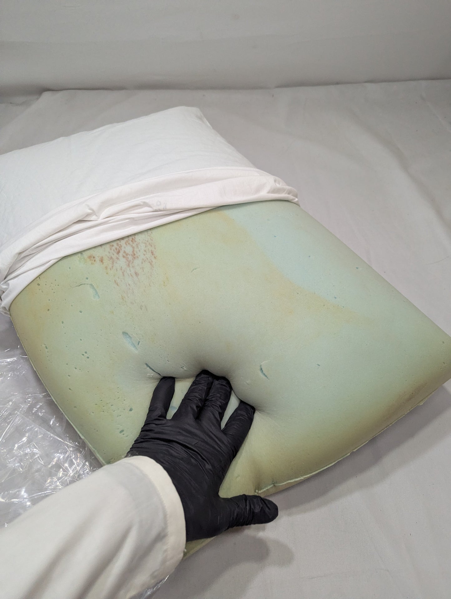 LATEX Imported Lot Memory foam Pillow P0205