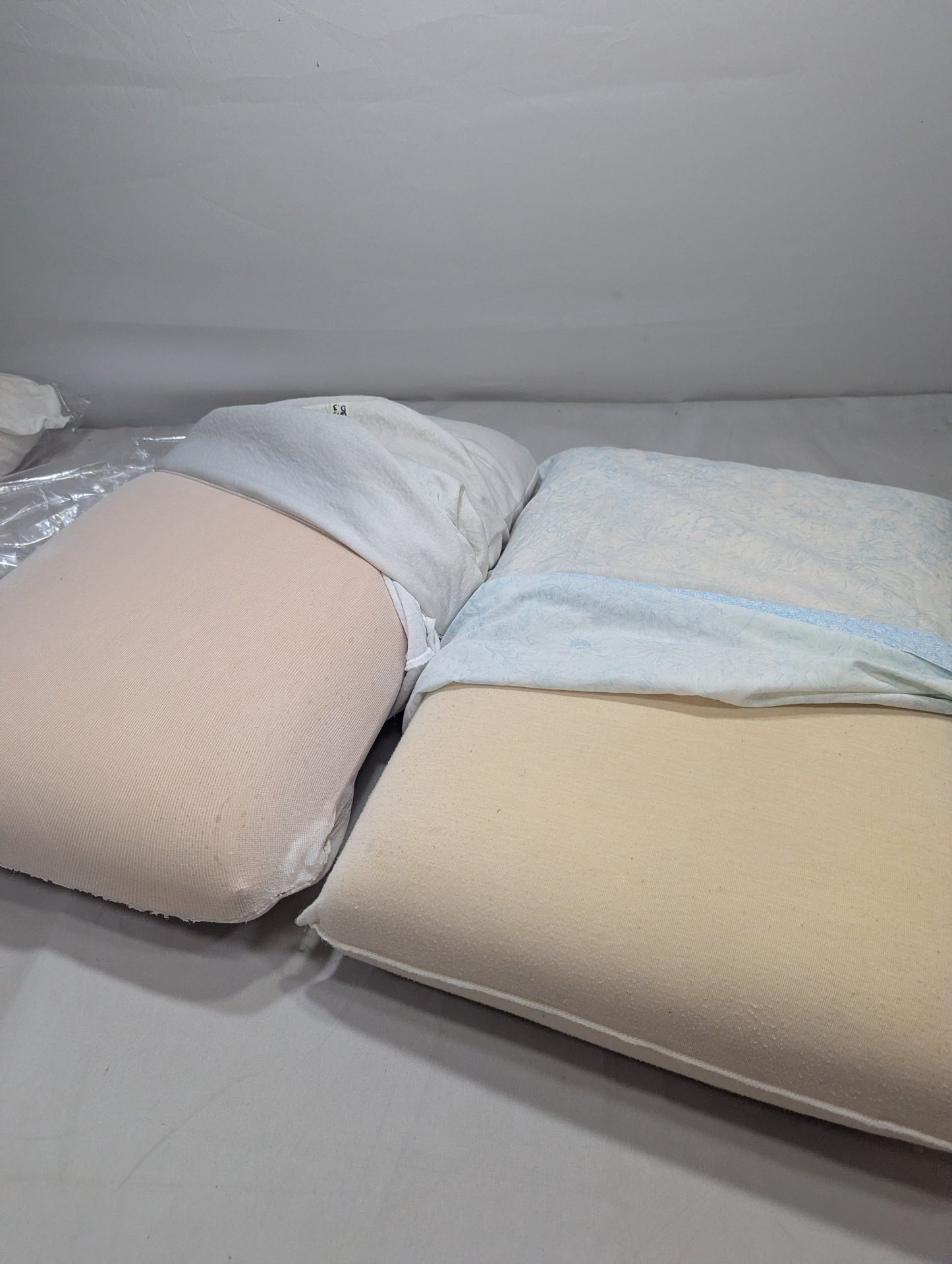 Pack of o2 Imported Lot Memory foam Pillow P0206