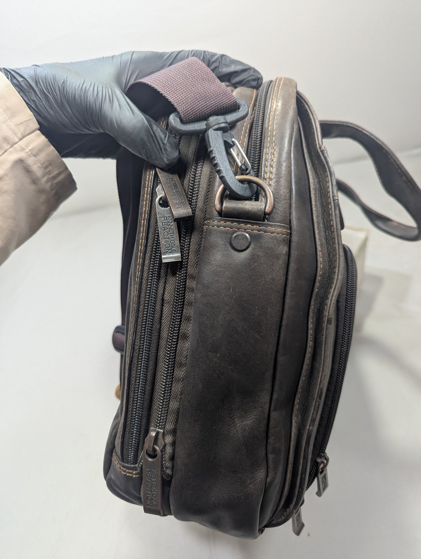 KENNETH COLE REACTION Leather  Title will update soon