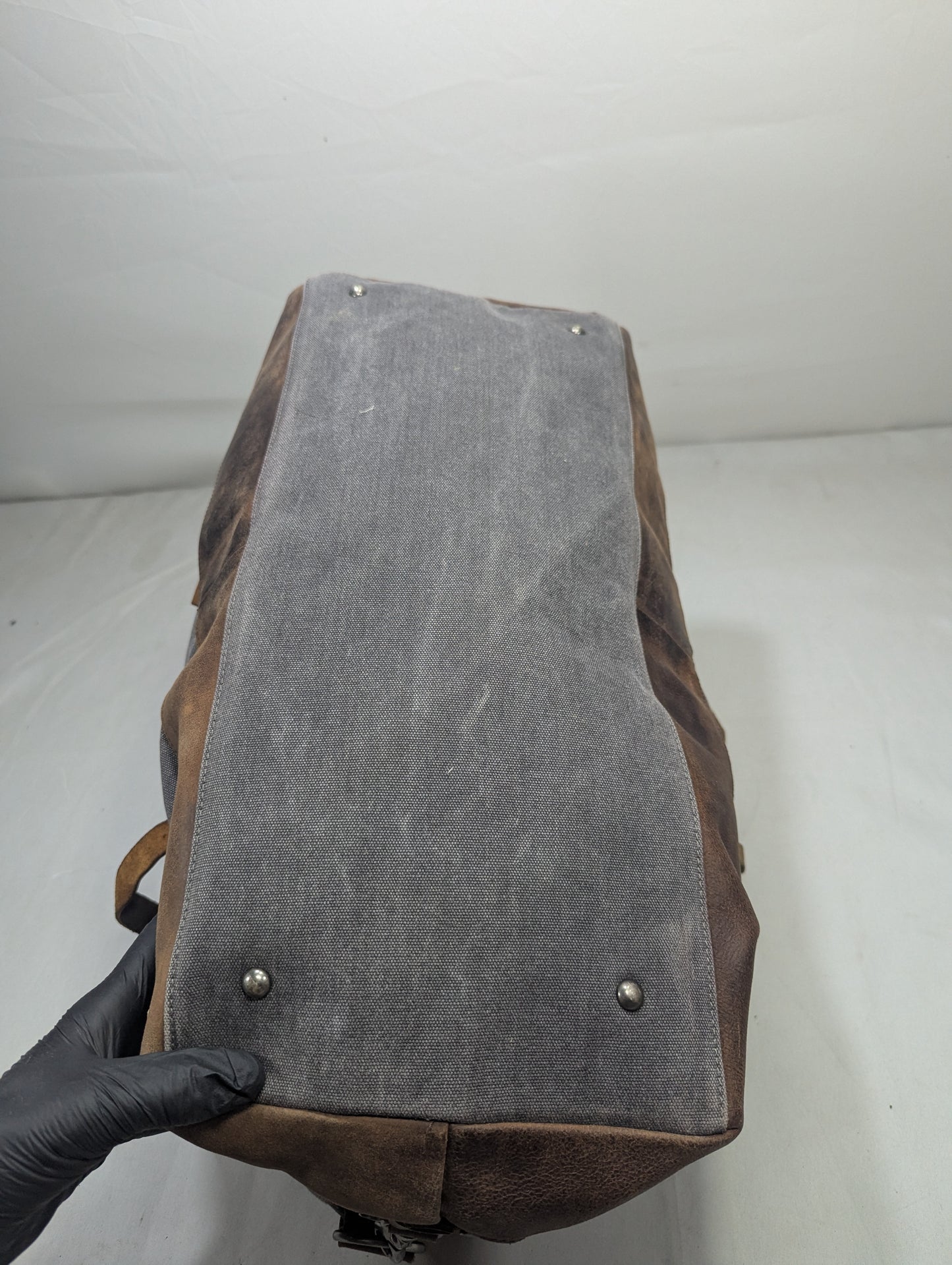 Canvas leather Title will update soon
