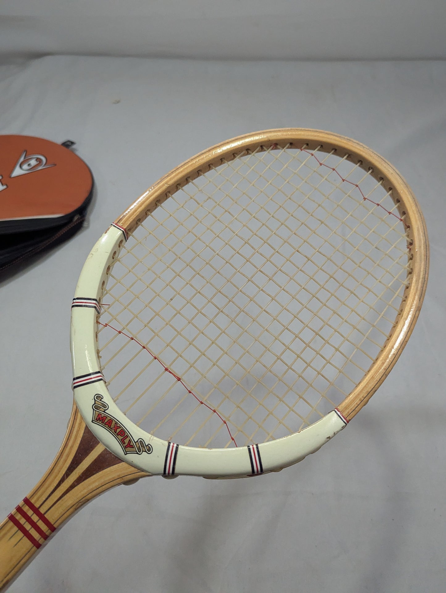 Tennis Racket Title will update soon
