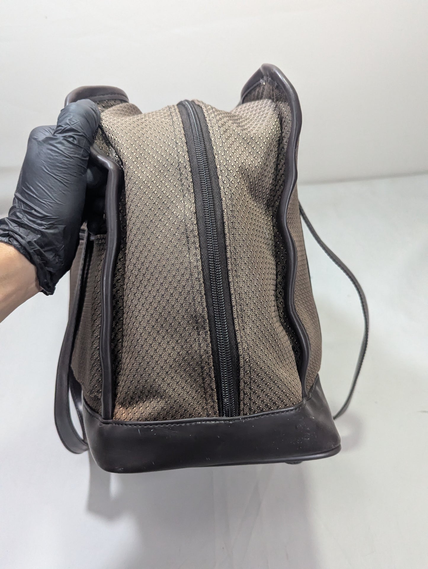Samsonite Title will update soon