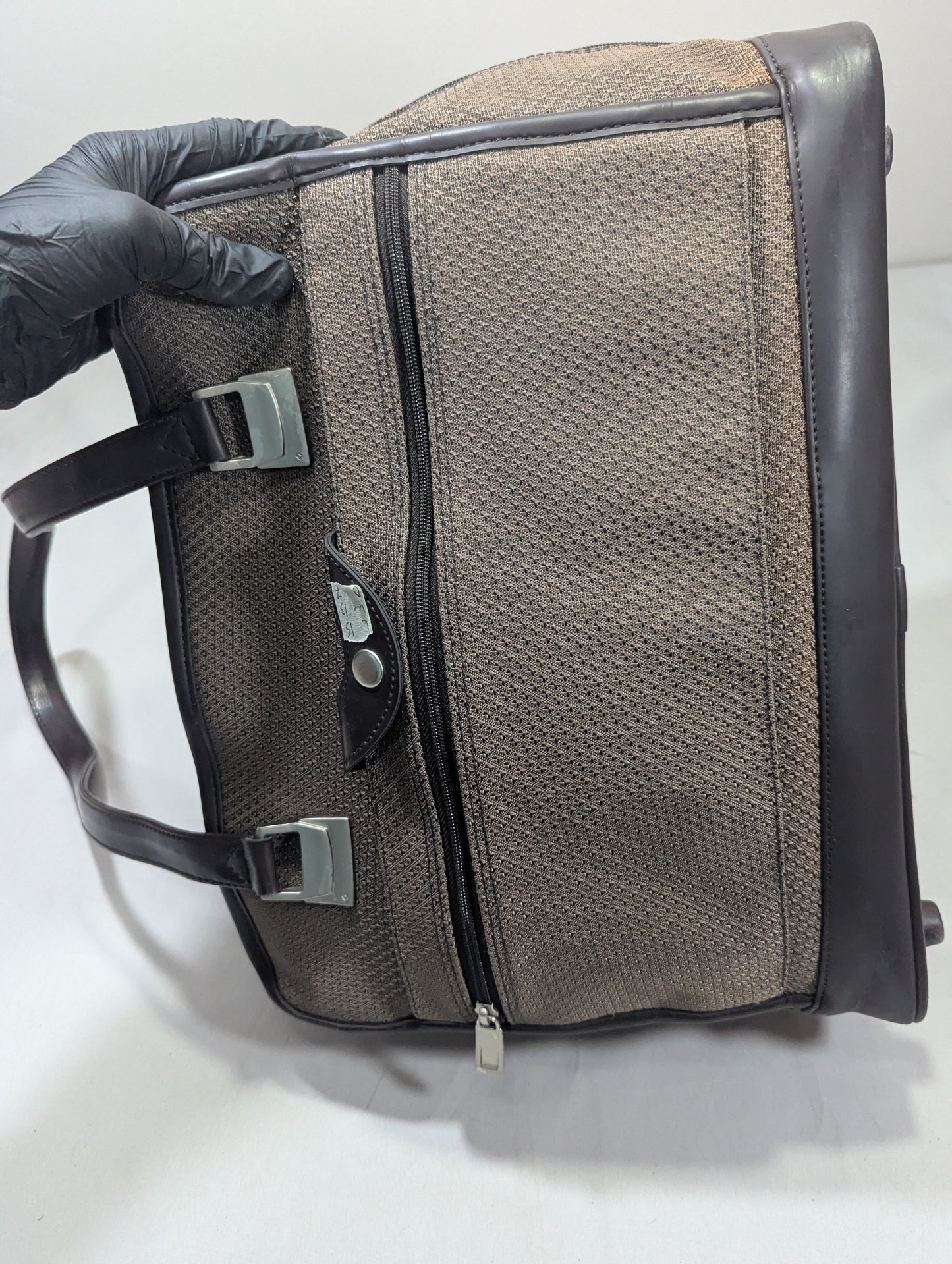 Samsonite Title will update soon